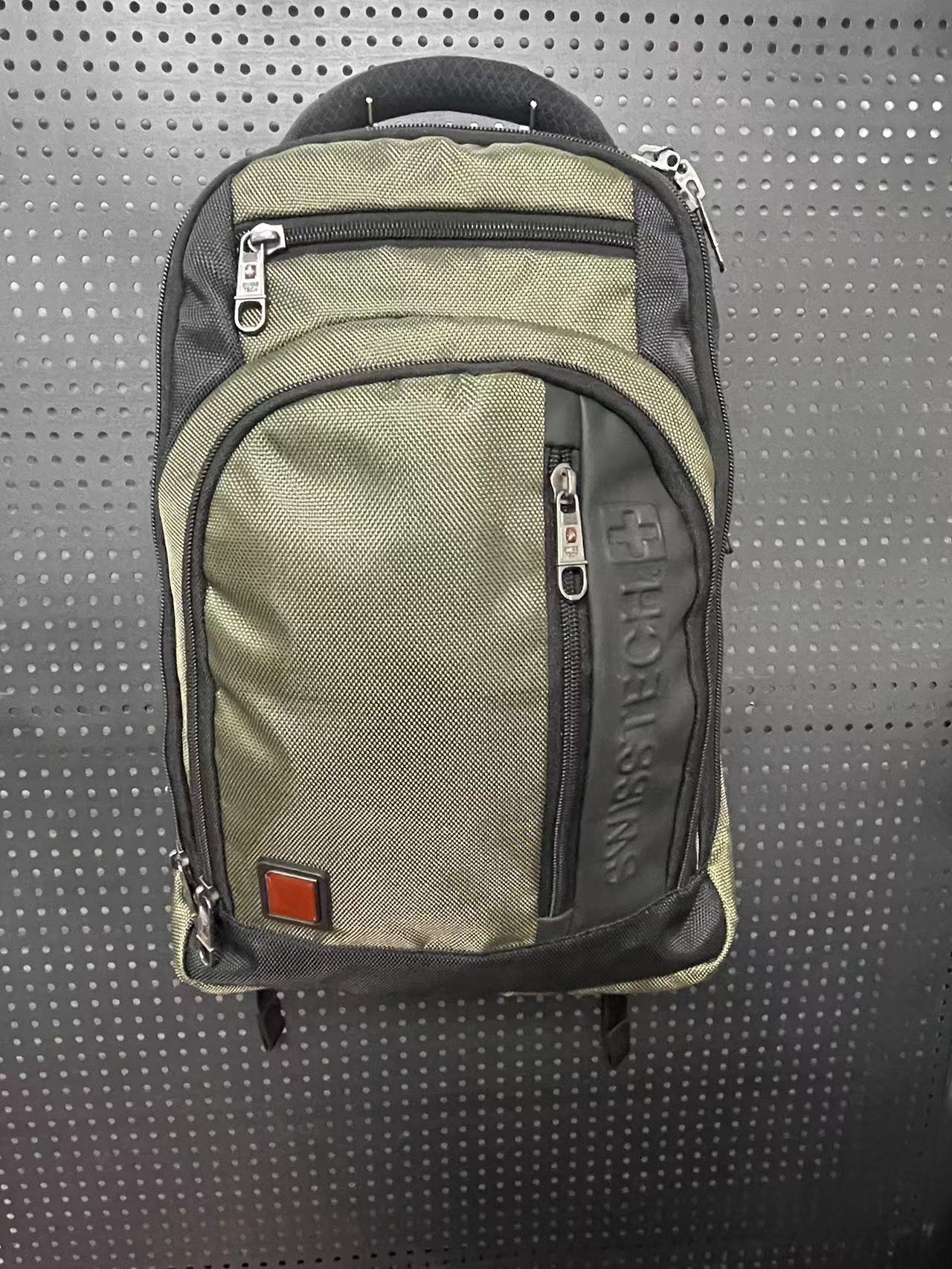 18-inch green backpack