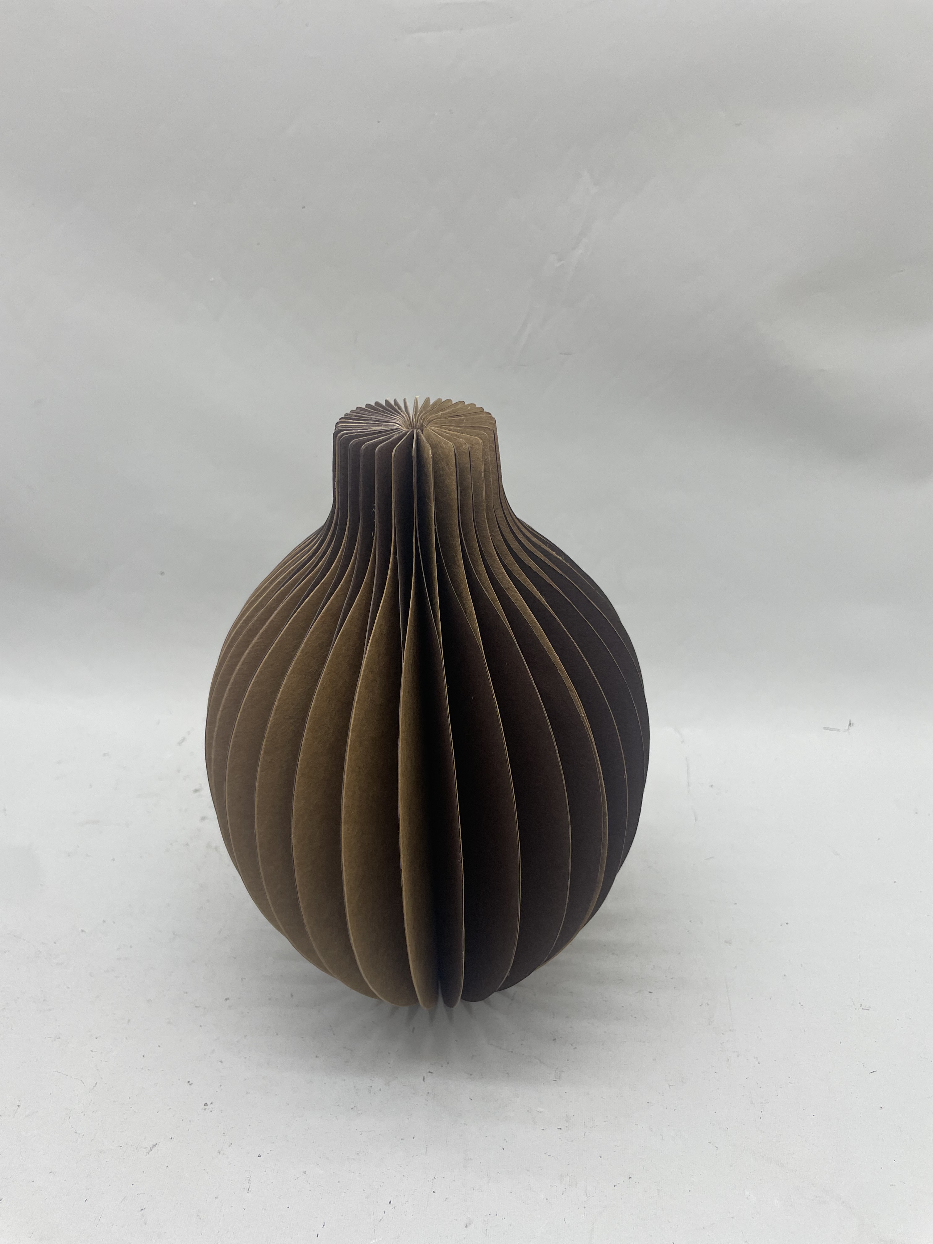 Paper vase