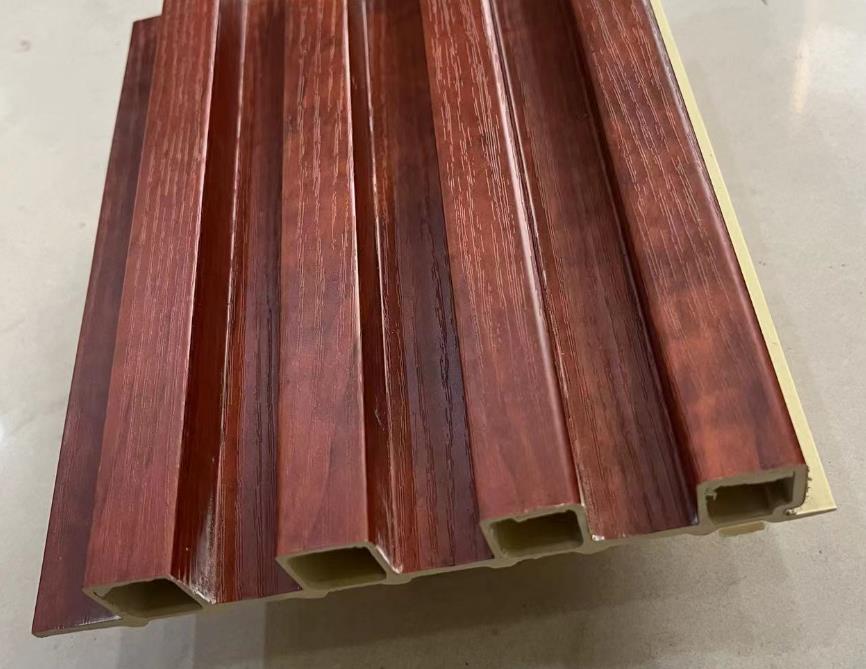 Haining Huming Plastic Steel Co.,Ltd – Film faced plywood 2