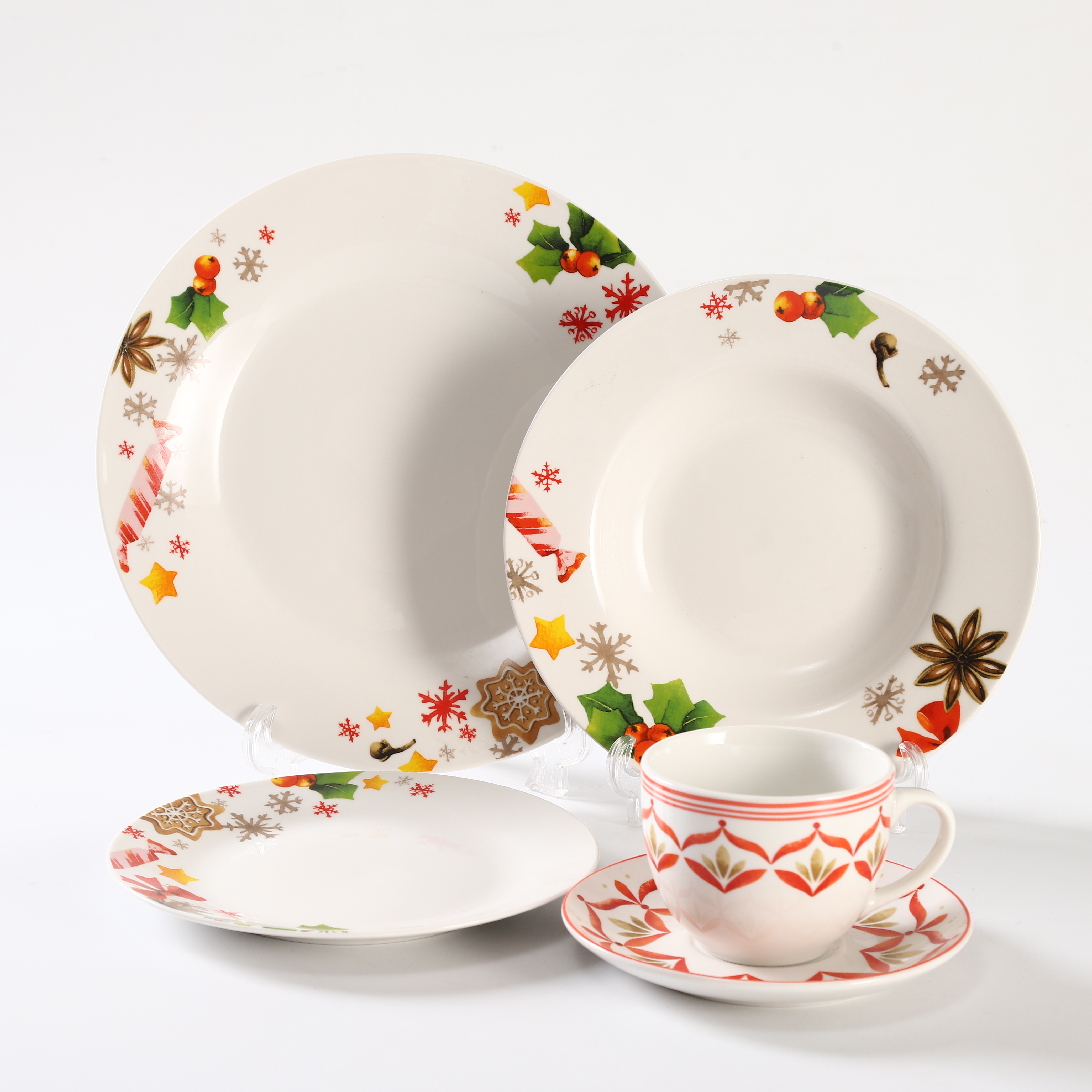 Ceramic dinnerware with Christmas design