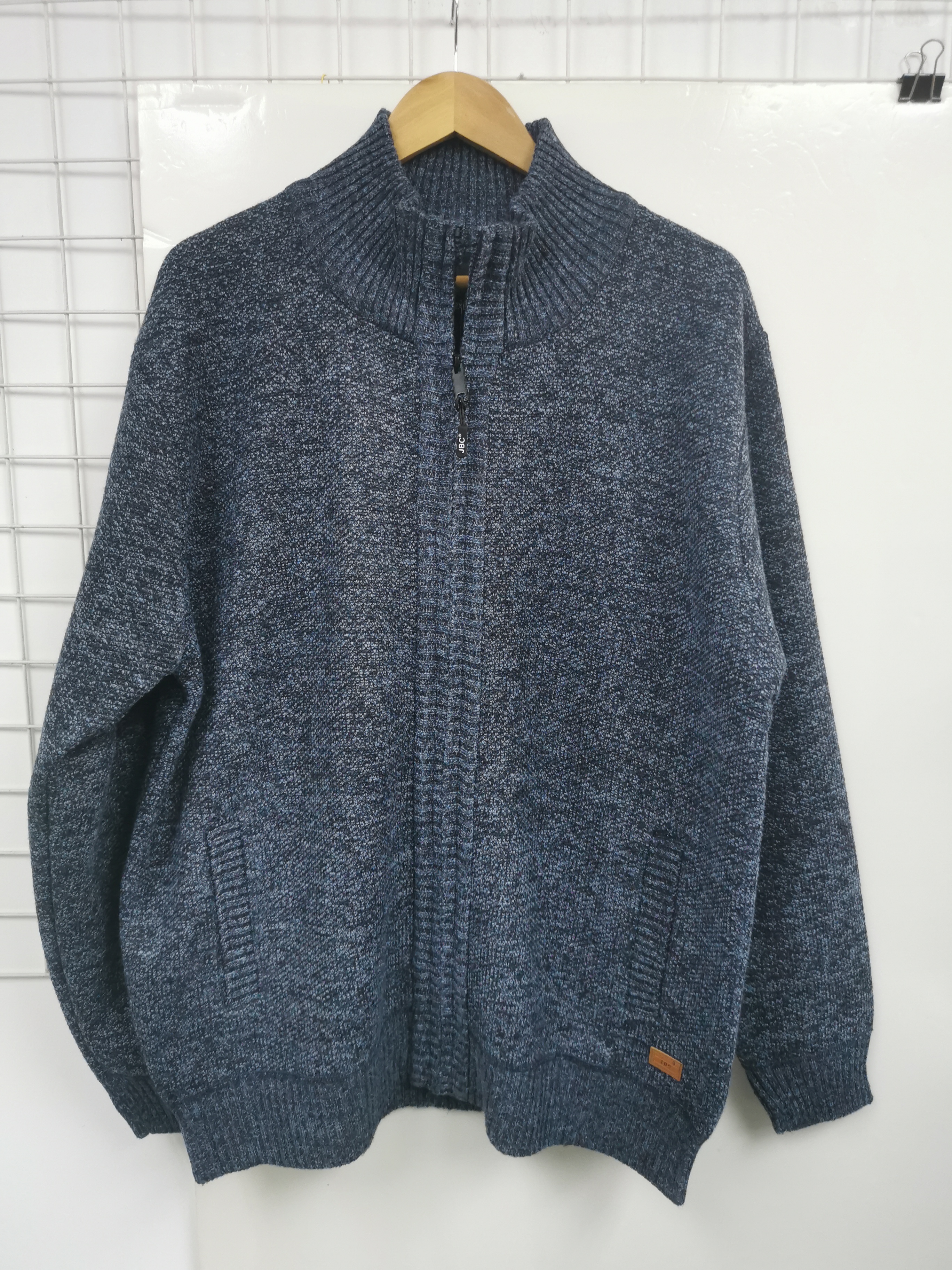 men‘s bonded sweater