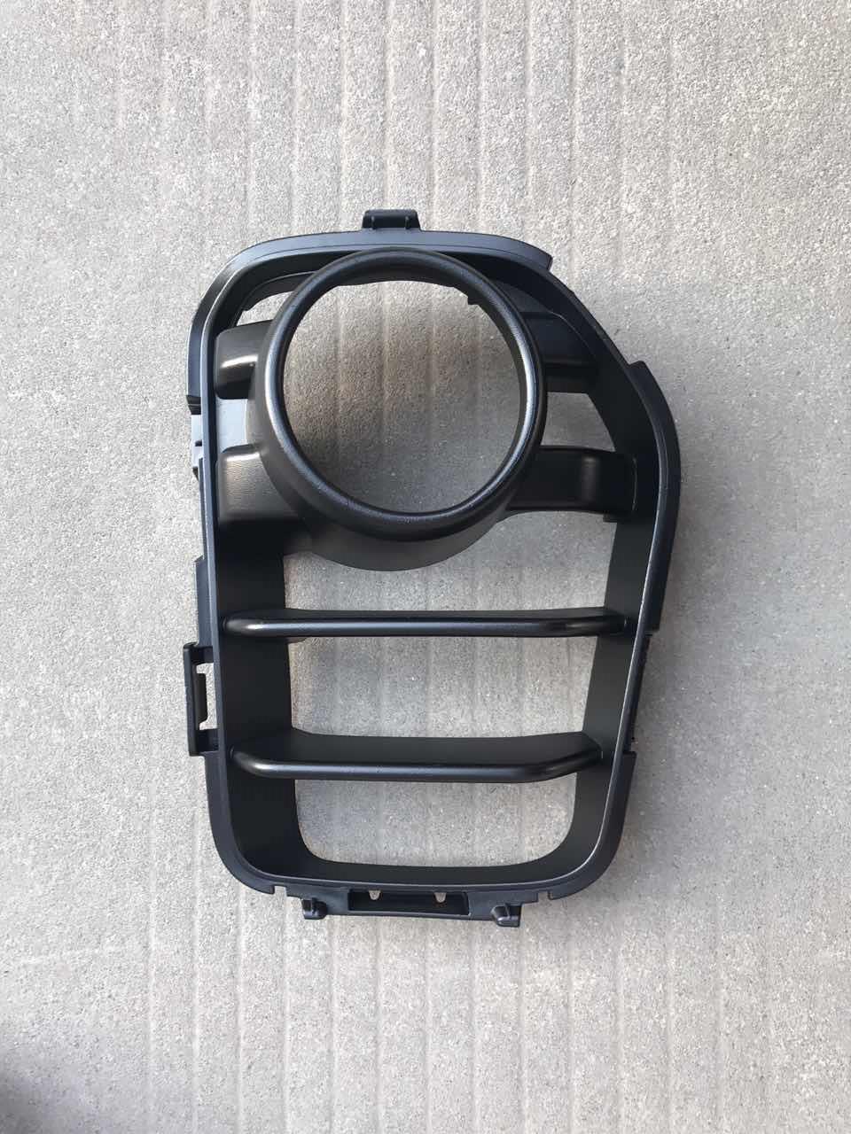 Nv350-360 Fog Lamp Cover