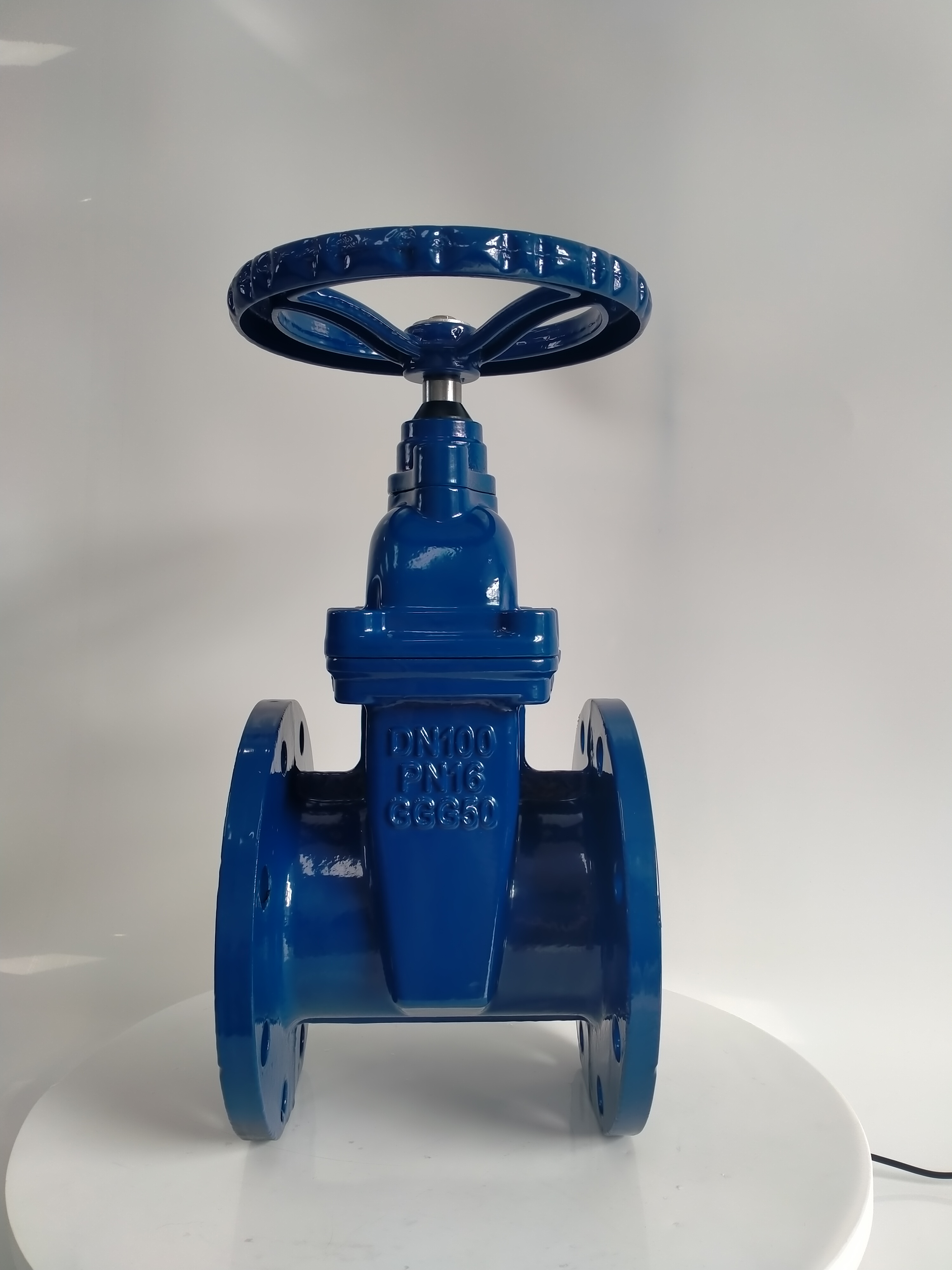 Botou Shengfeng automatic control valve Co., LTD – molde de inyección 1