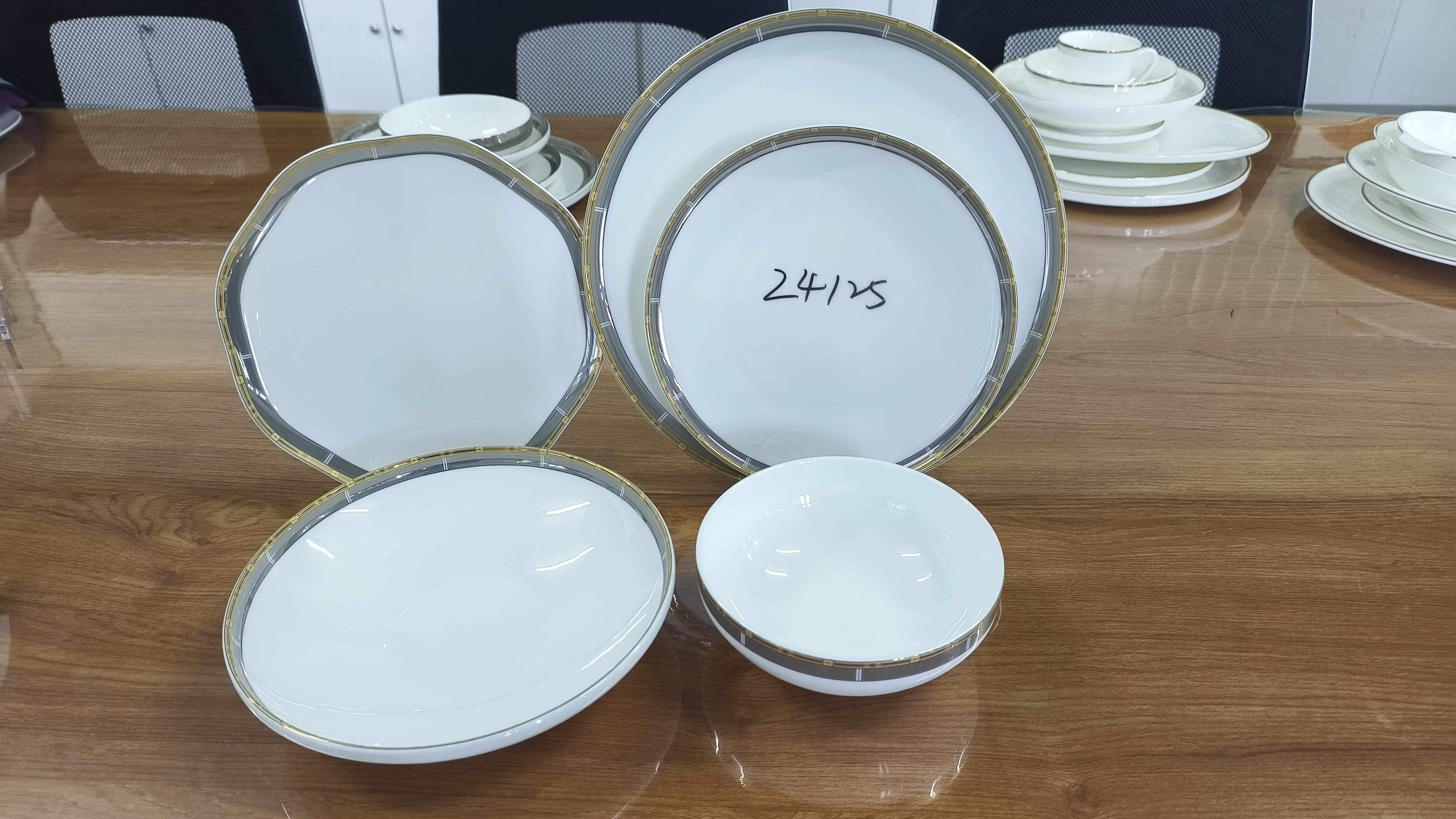 Porcelain Dinner Set