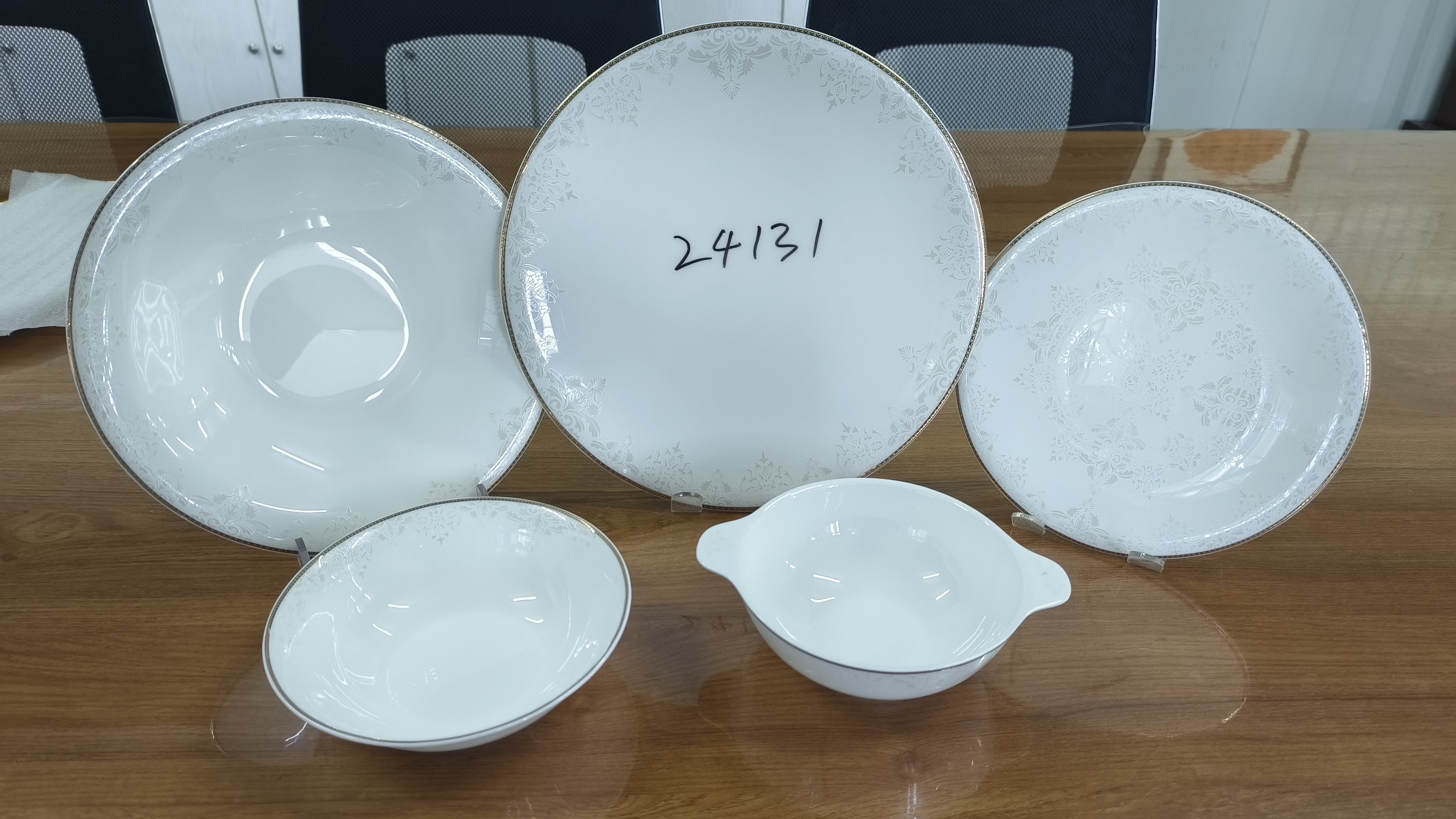 Porcelain Dinner Set