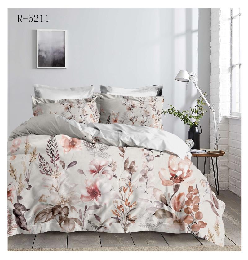 Digital print brushed quilted comforter