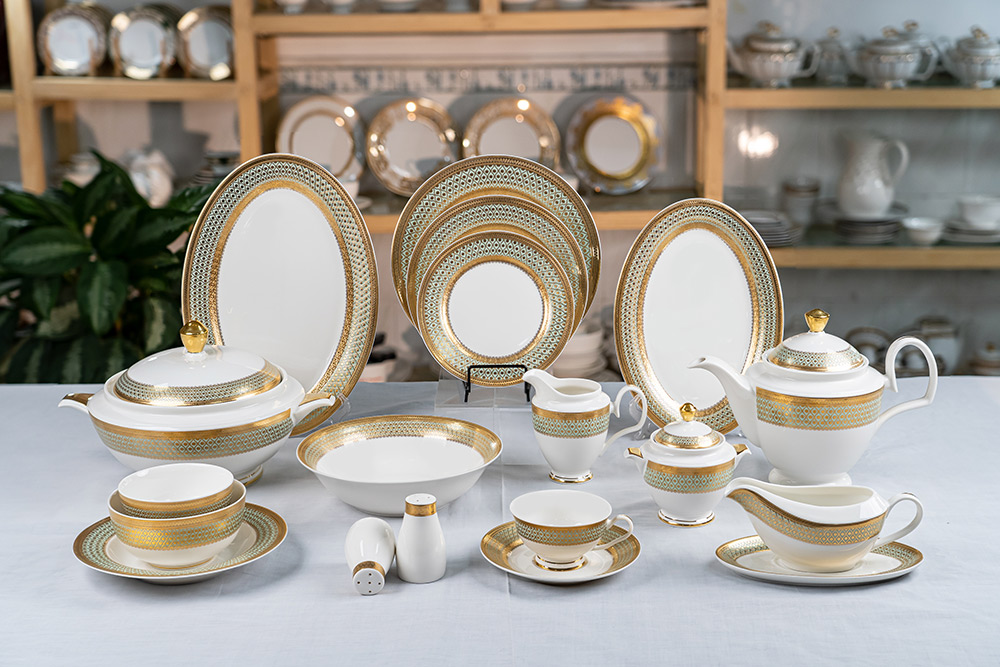 61pcs Tableware