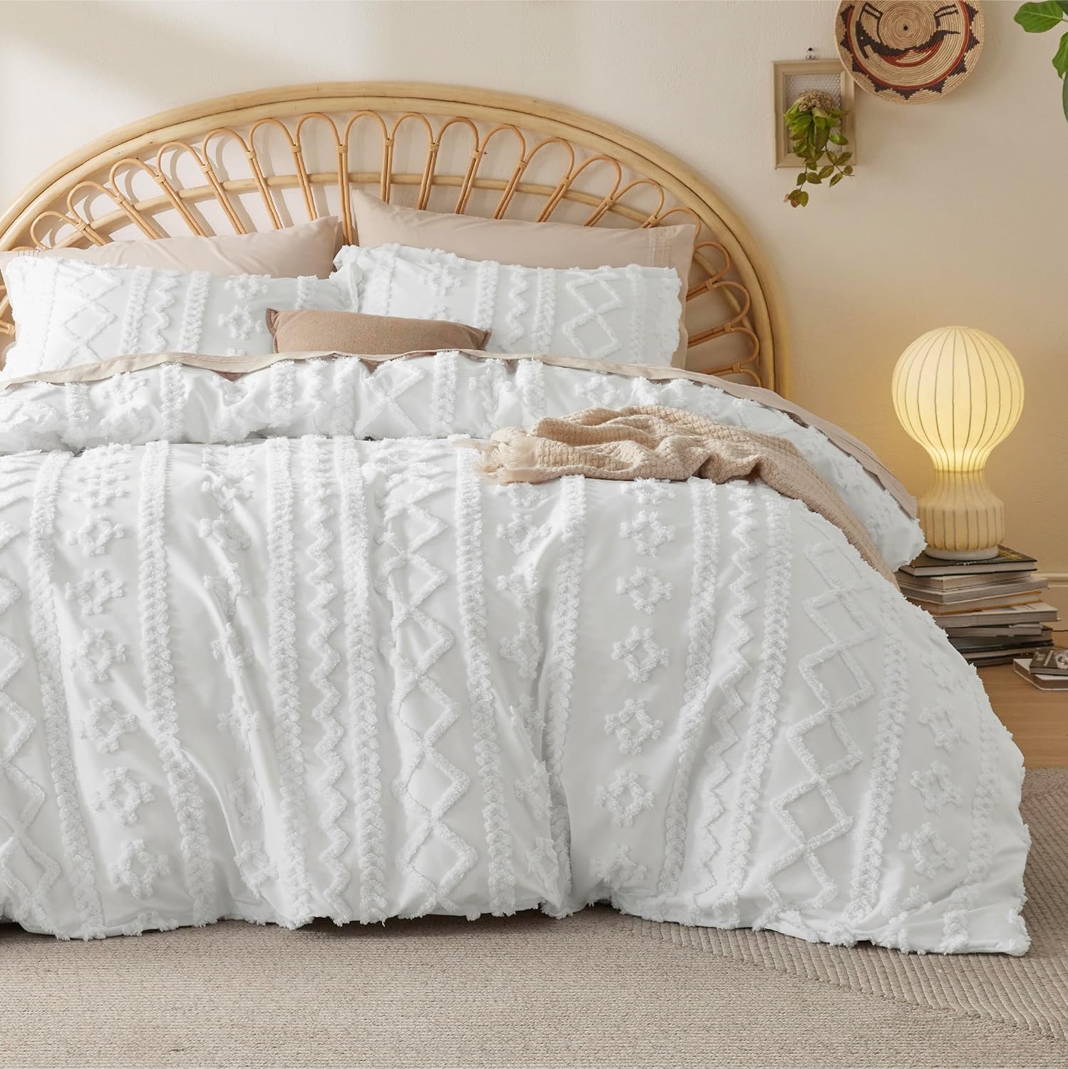 Hot sales factory manufacturer Bohemian 4 pieces Tufted velvet geometry comforter set for home use