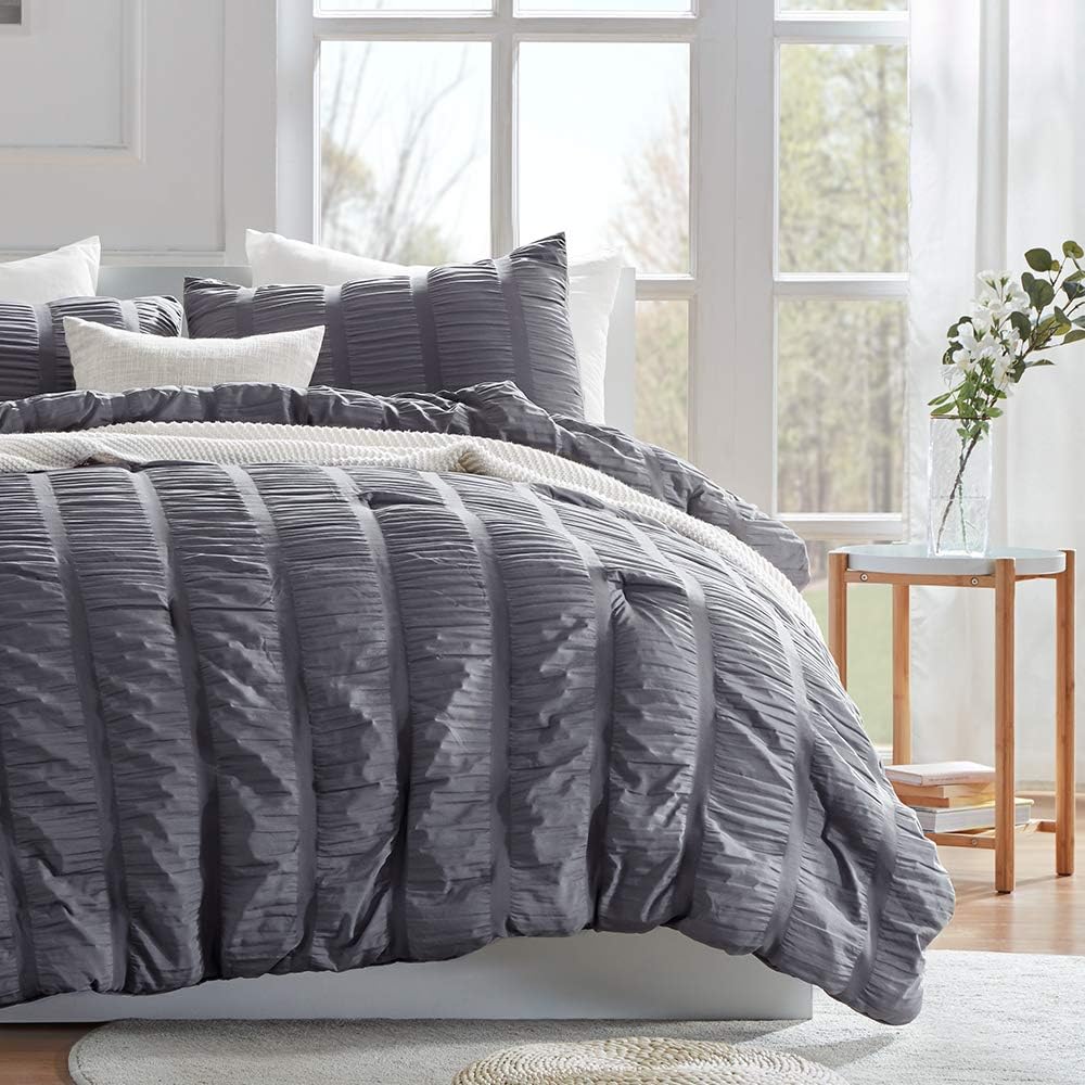 Bestselling seersucker customizable wrinkle Quilting comforter set