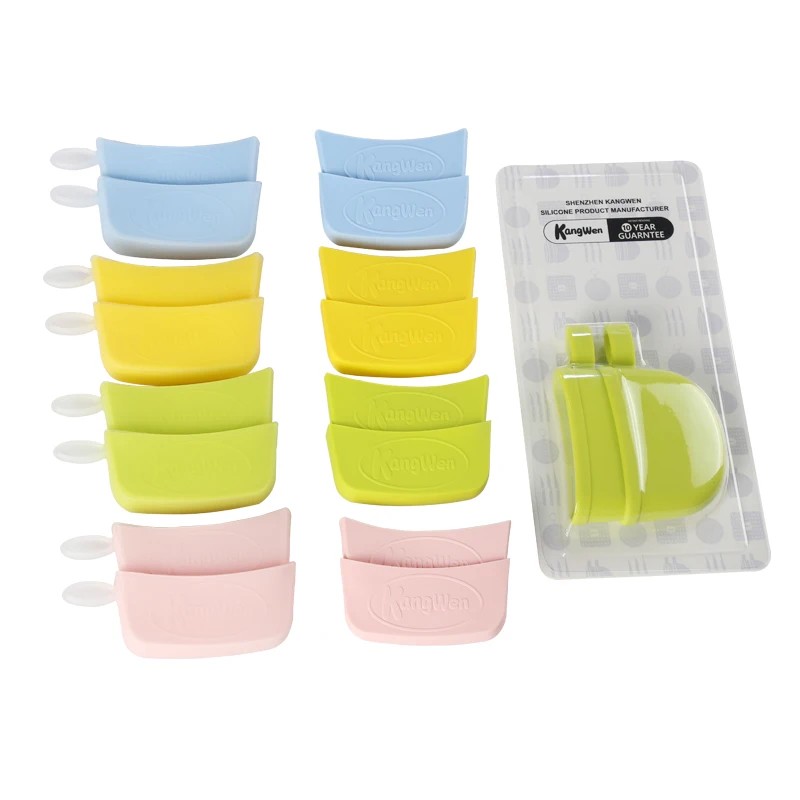 Two color insulated silicone pot handle cover