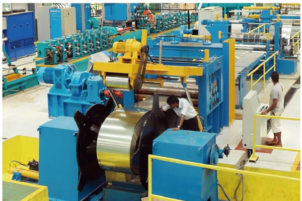 WUXI JINYE COMPLETE EQUIPMENT CO.,LTD. – molde de inyección 1