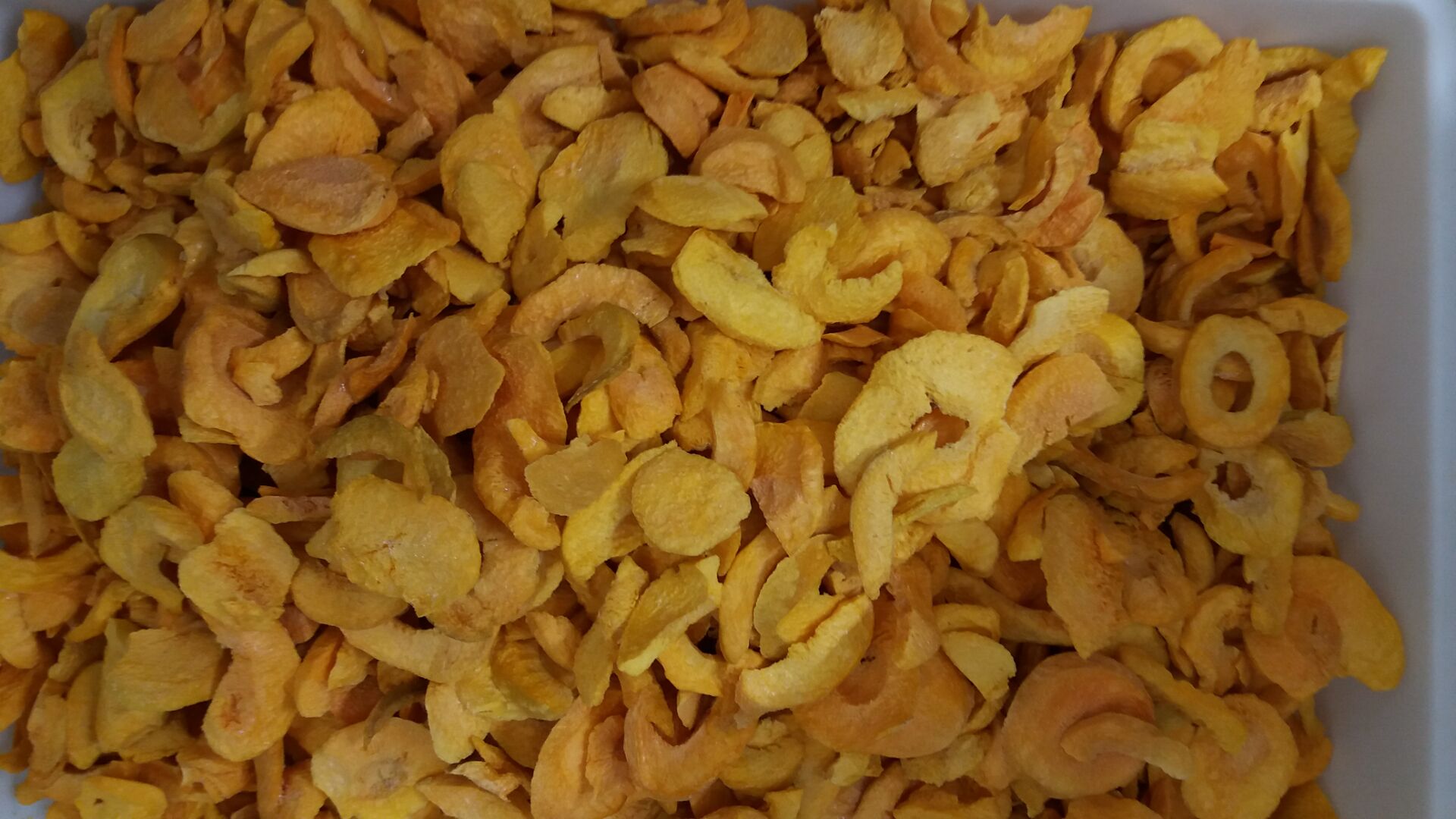Freeze dried peach