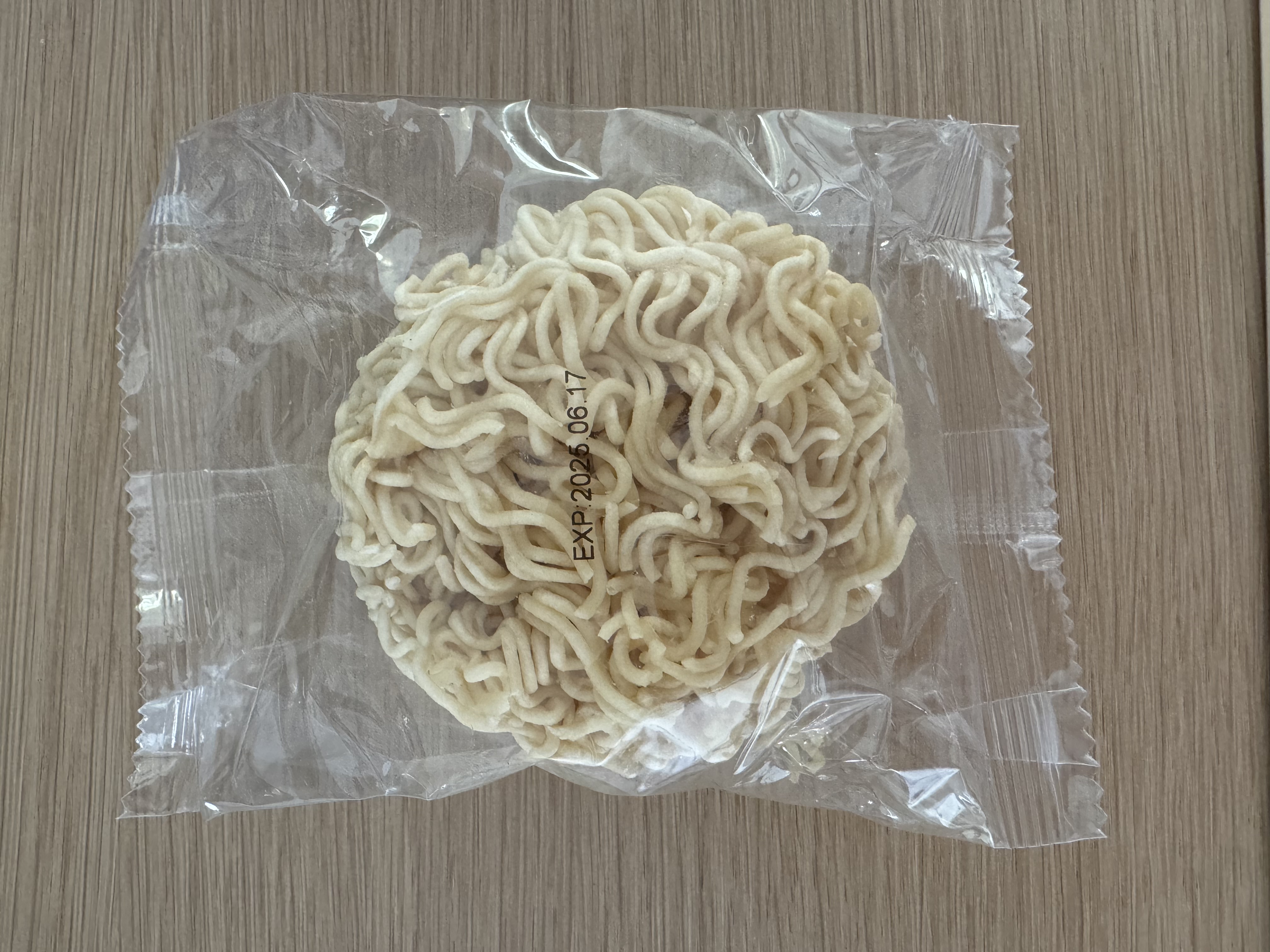 Instant noodles cake