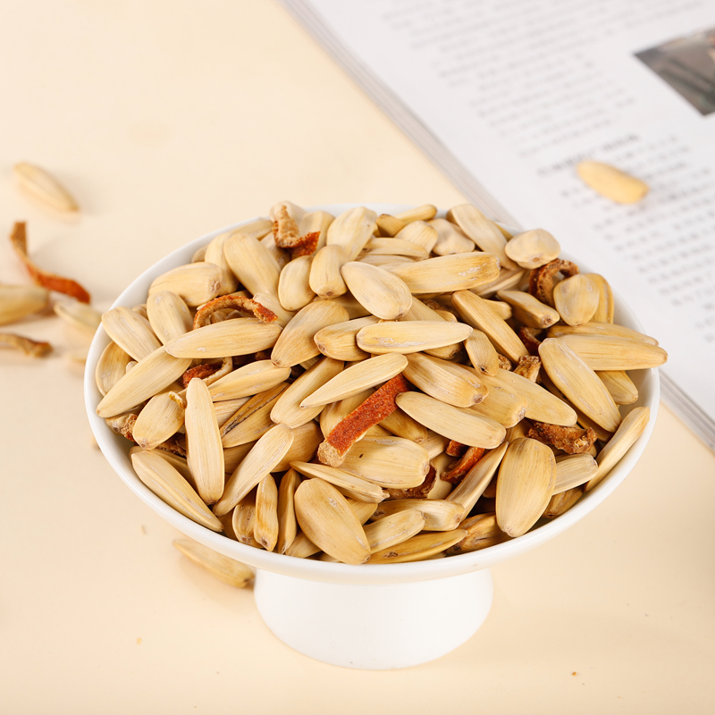Orange peel-flavored peanuts