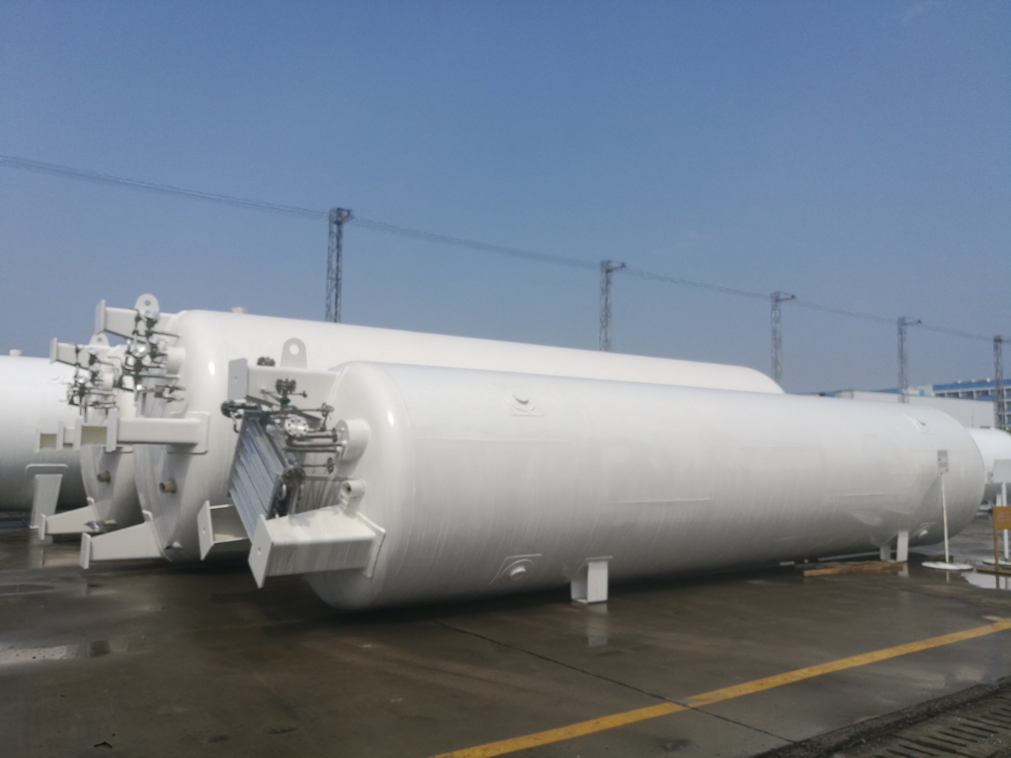Vertical 10M3 vacuum powder cryogenic tank
