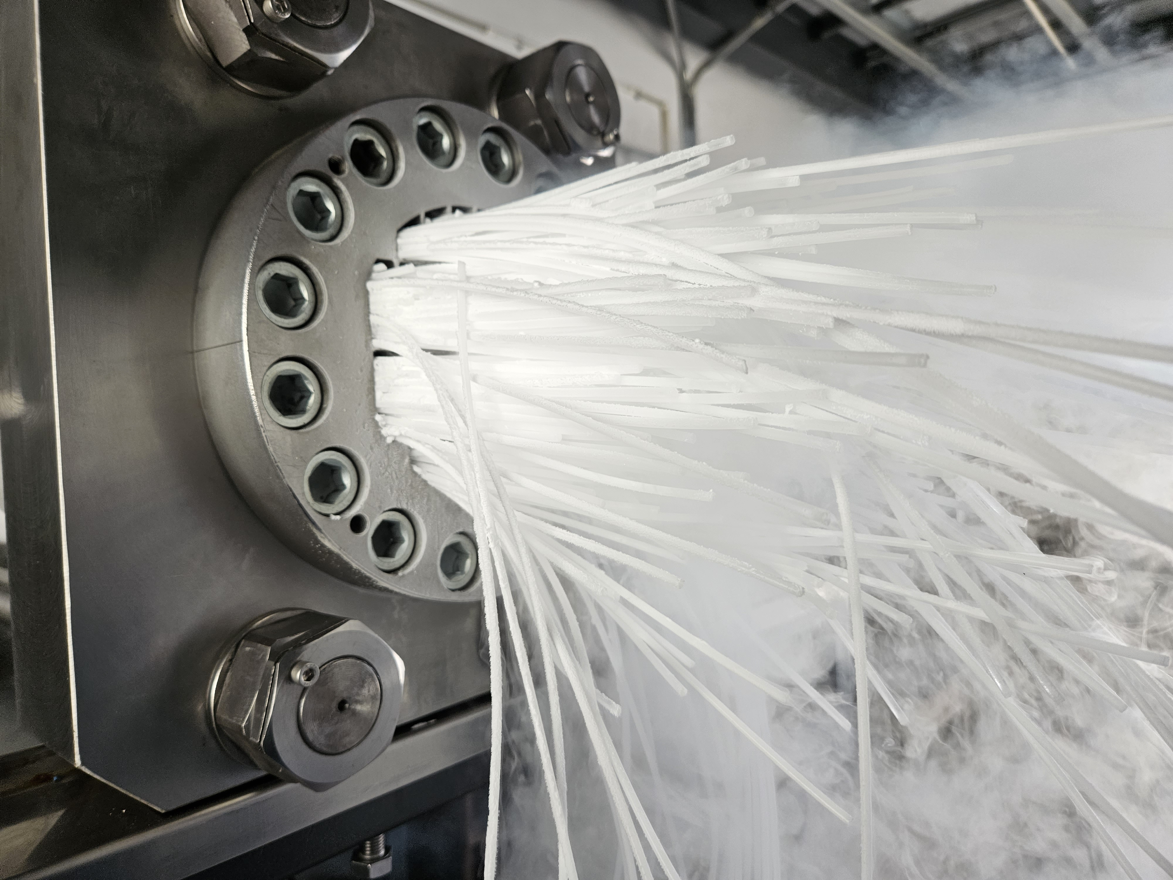 Dry ice pellet making machine