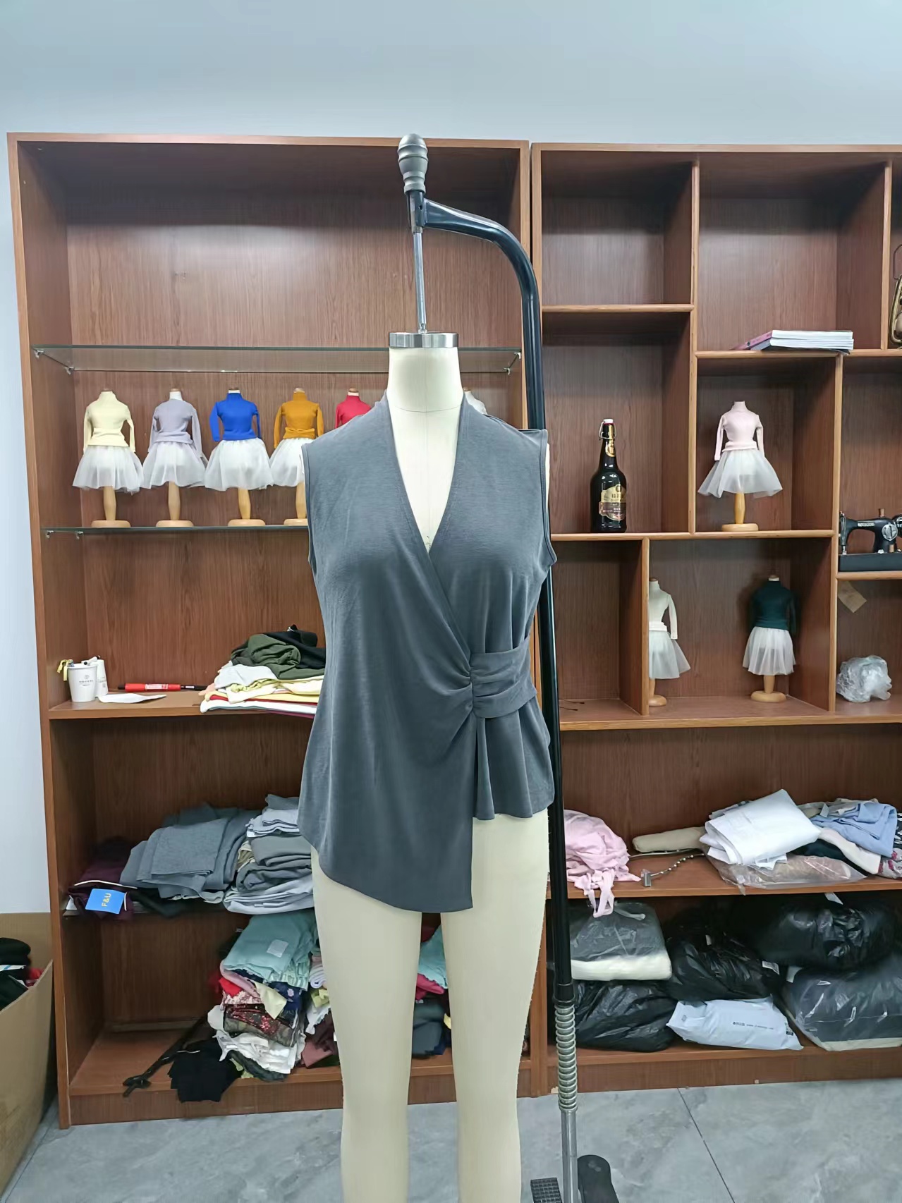 SHENGZHOU FUCHI GARMENT CO.,LTD – Daily leisure dress 4