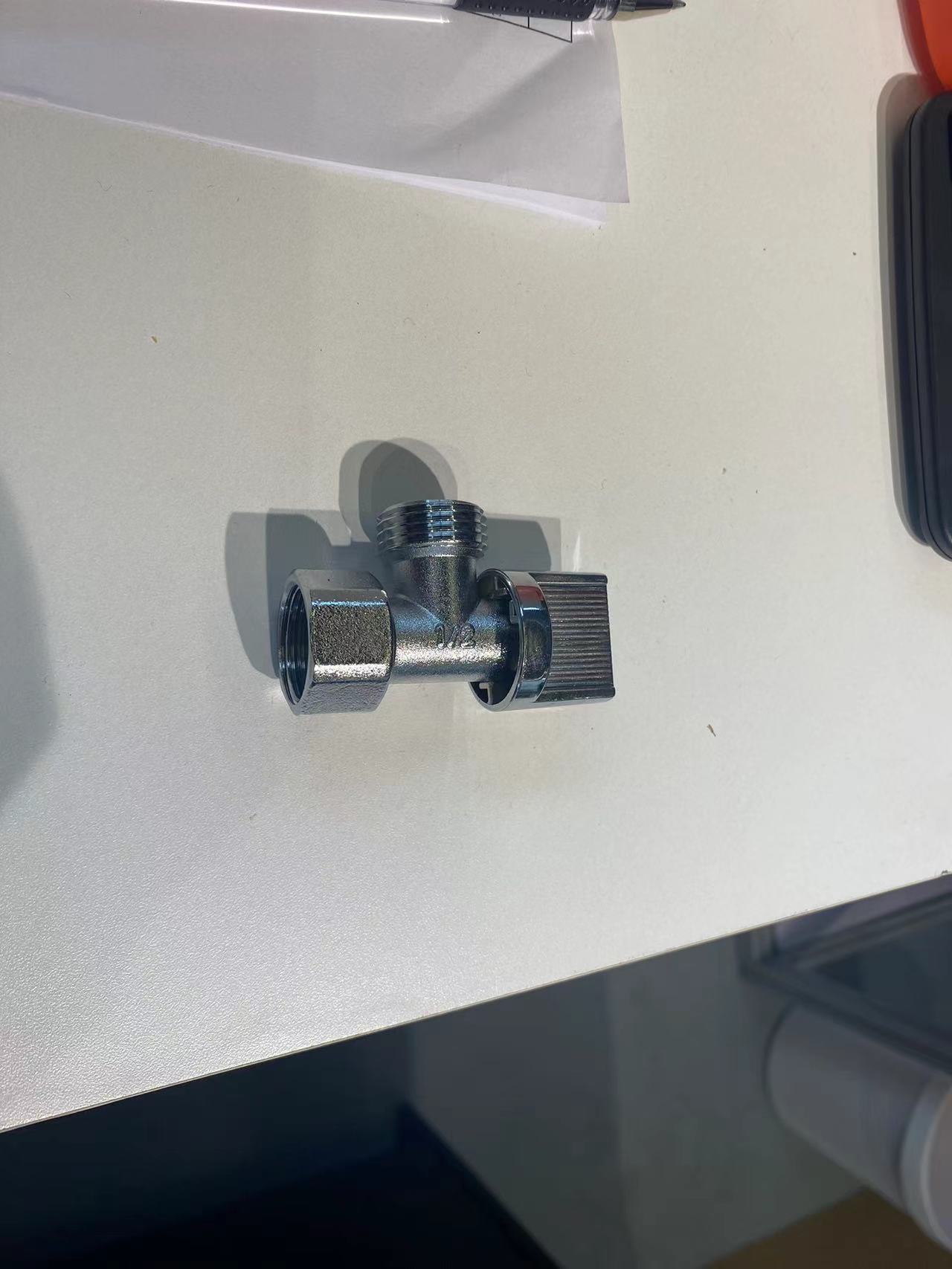 Angle valve