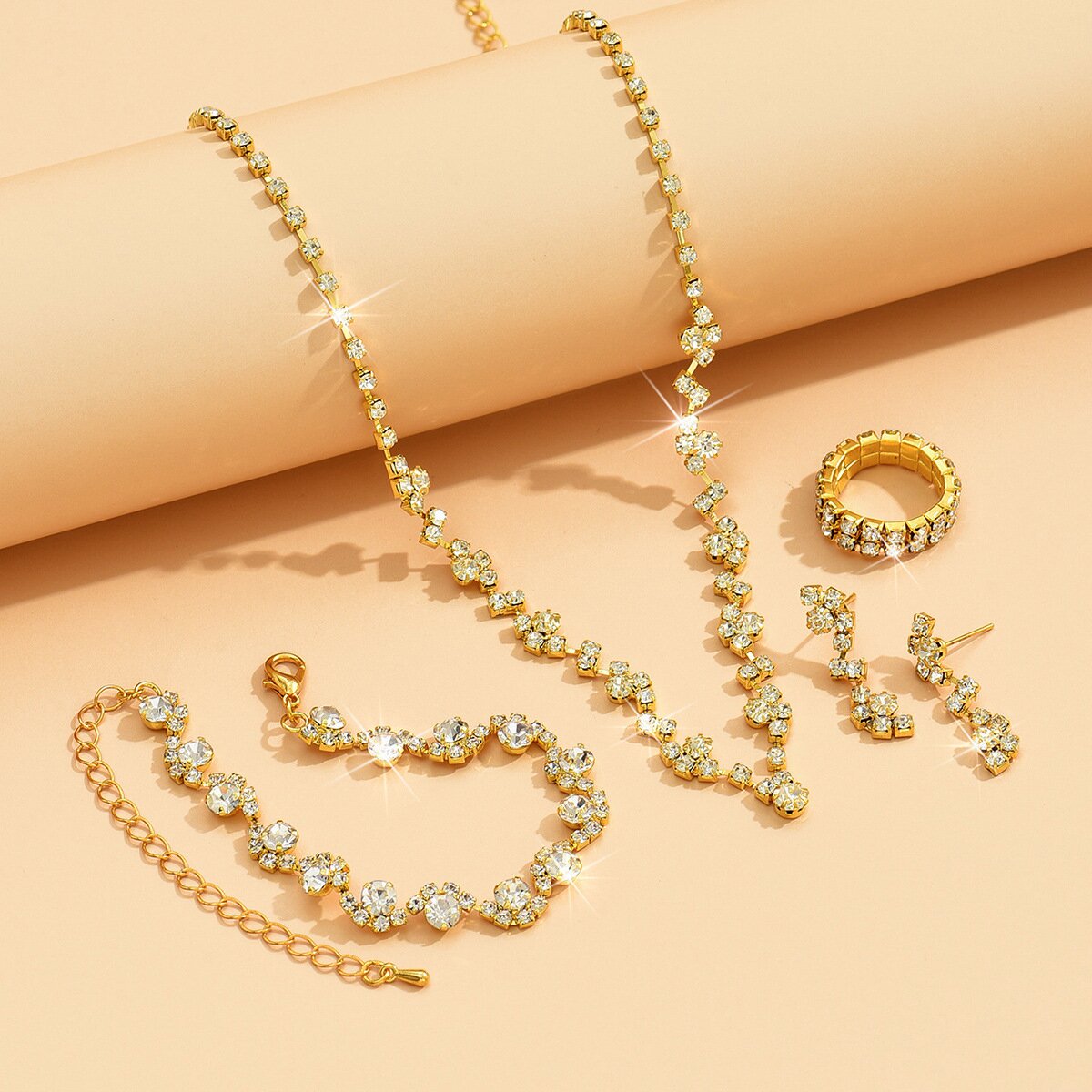Fashion 4-piece necklace bracelet earrings rings