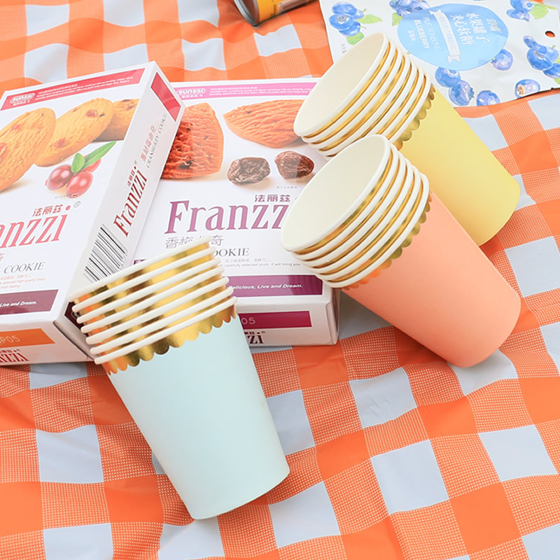 Disposable paper cup