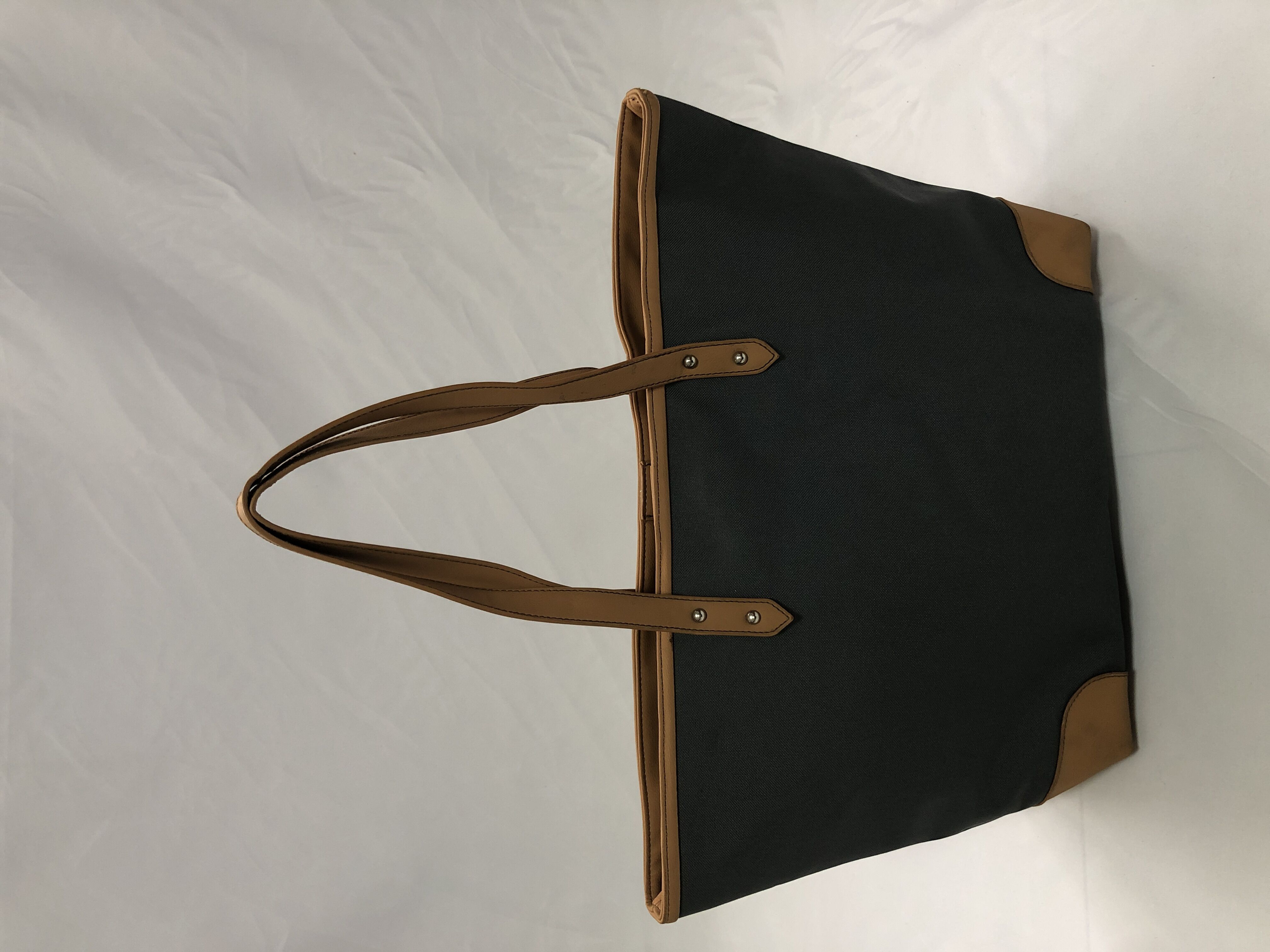 LANG YI CASE&(JIANG XING)CO.,LTD. – Traveling bags 4