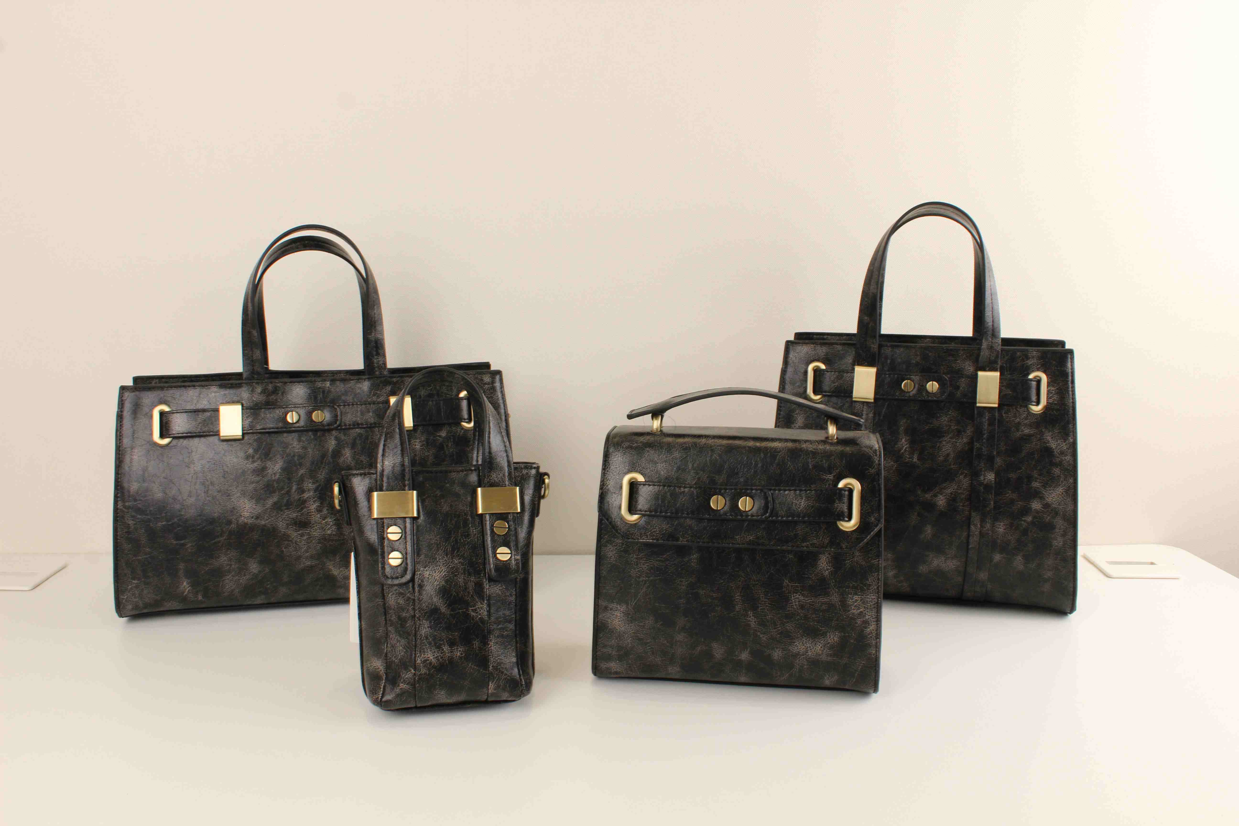 The Black metalic Collection