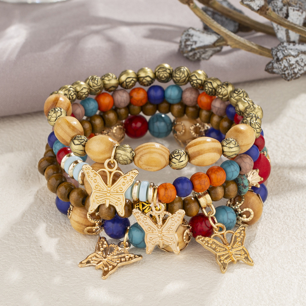 Fashionable multi-layer wooden bead bead bead bracelet, women's creative butterfly pendant bracelet