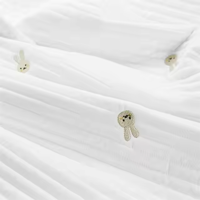 100% cotton quilted embroidery fabric use for baby bedsheet