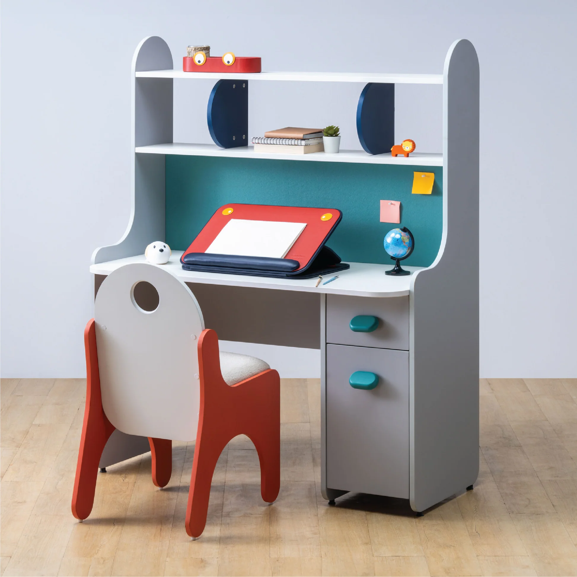 kid table chair set