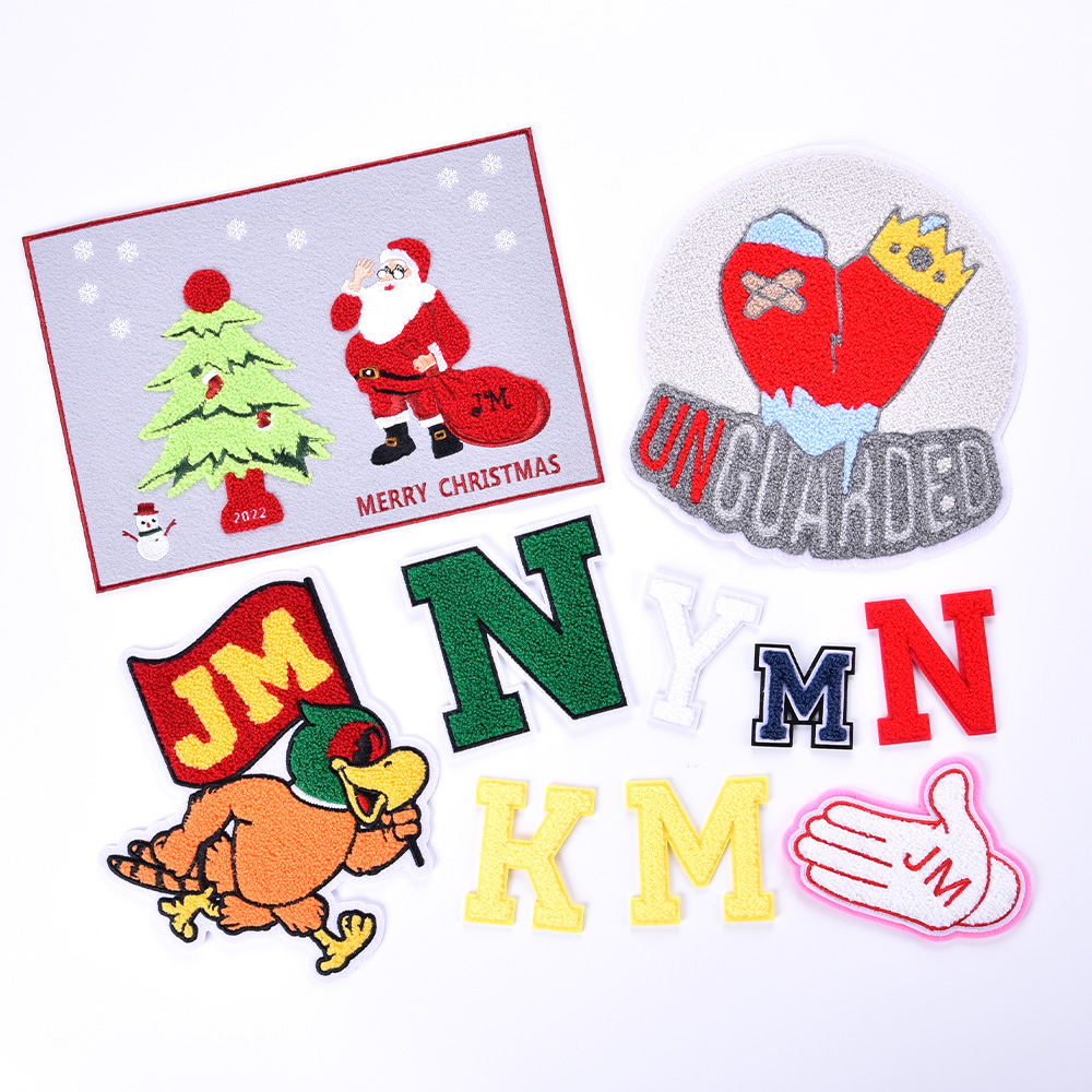 OEM Christmas Embroidery Patch Holiday Promotional Letters Chenille Patch