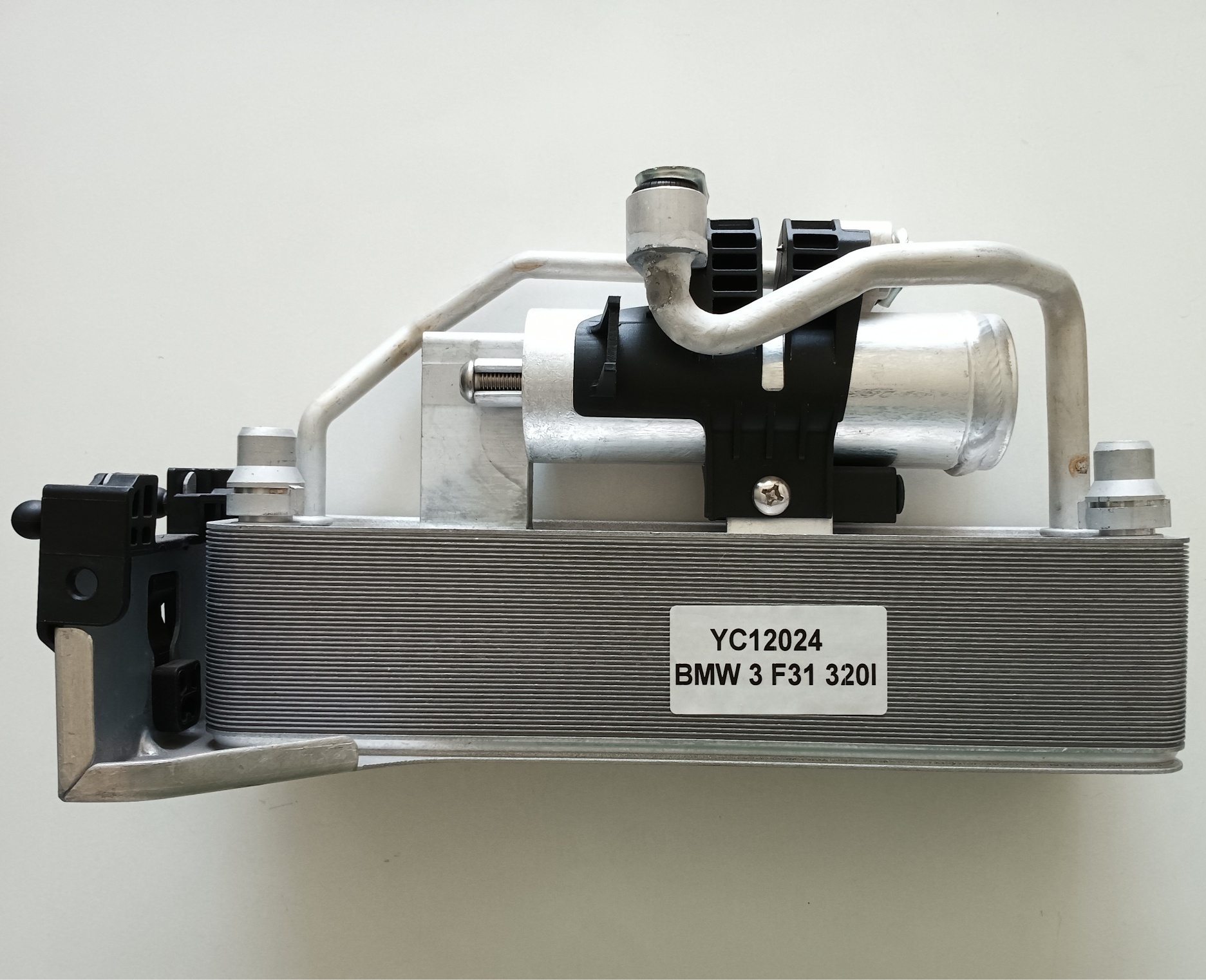 Oil cooler, engine oil cooler, Liquid-cooled condenser, BMW oil cooler, Auto parts