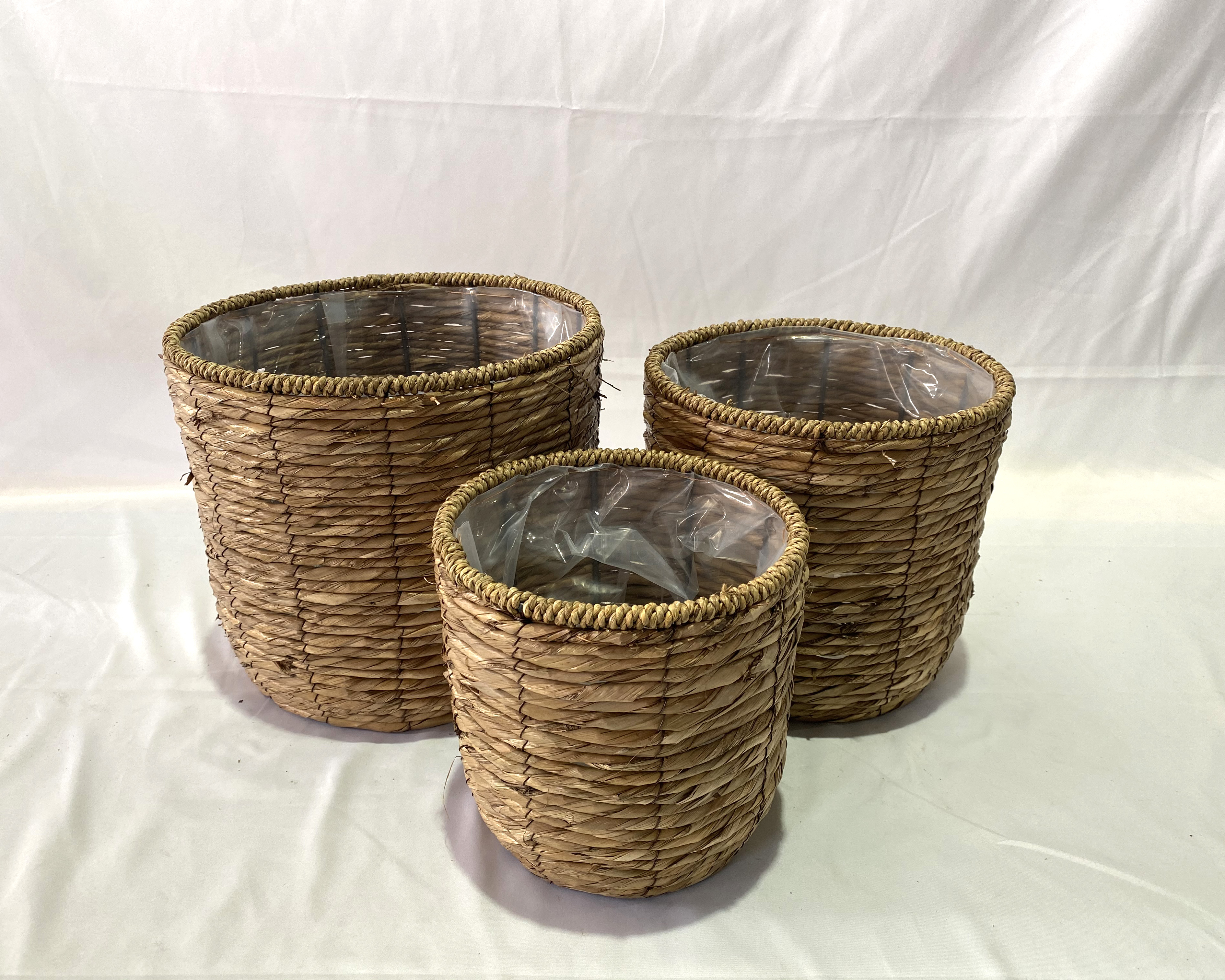 Straw baskets