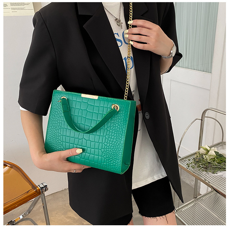 Guangzhou Tianbao Leather Production Co.Ltd – vestido de noche 3