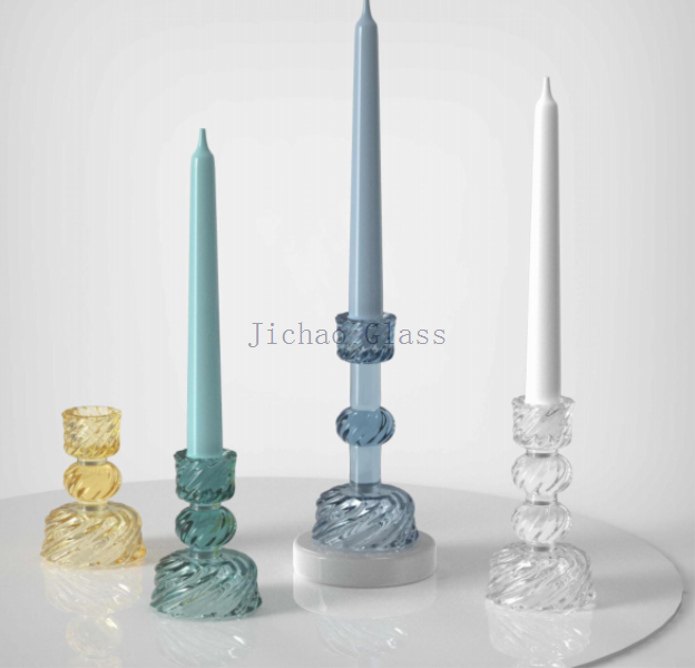 Diagonal stripe pattern candle holder