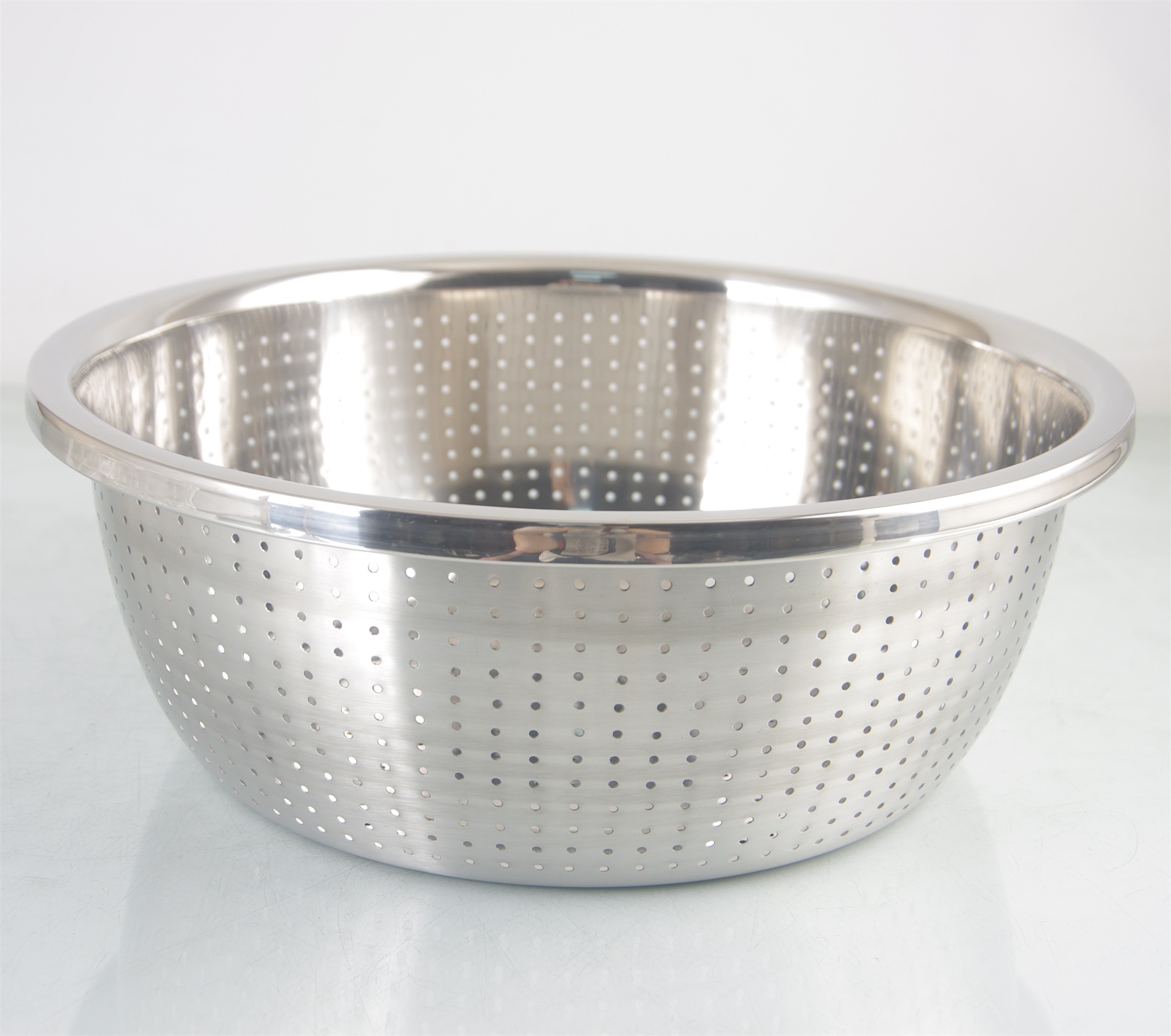Stainless steel colander basket for fruit steamer