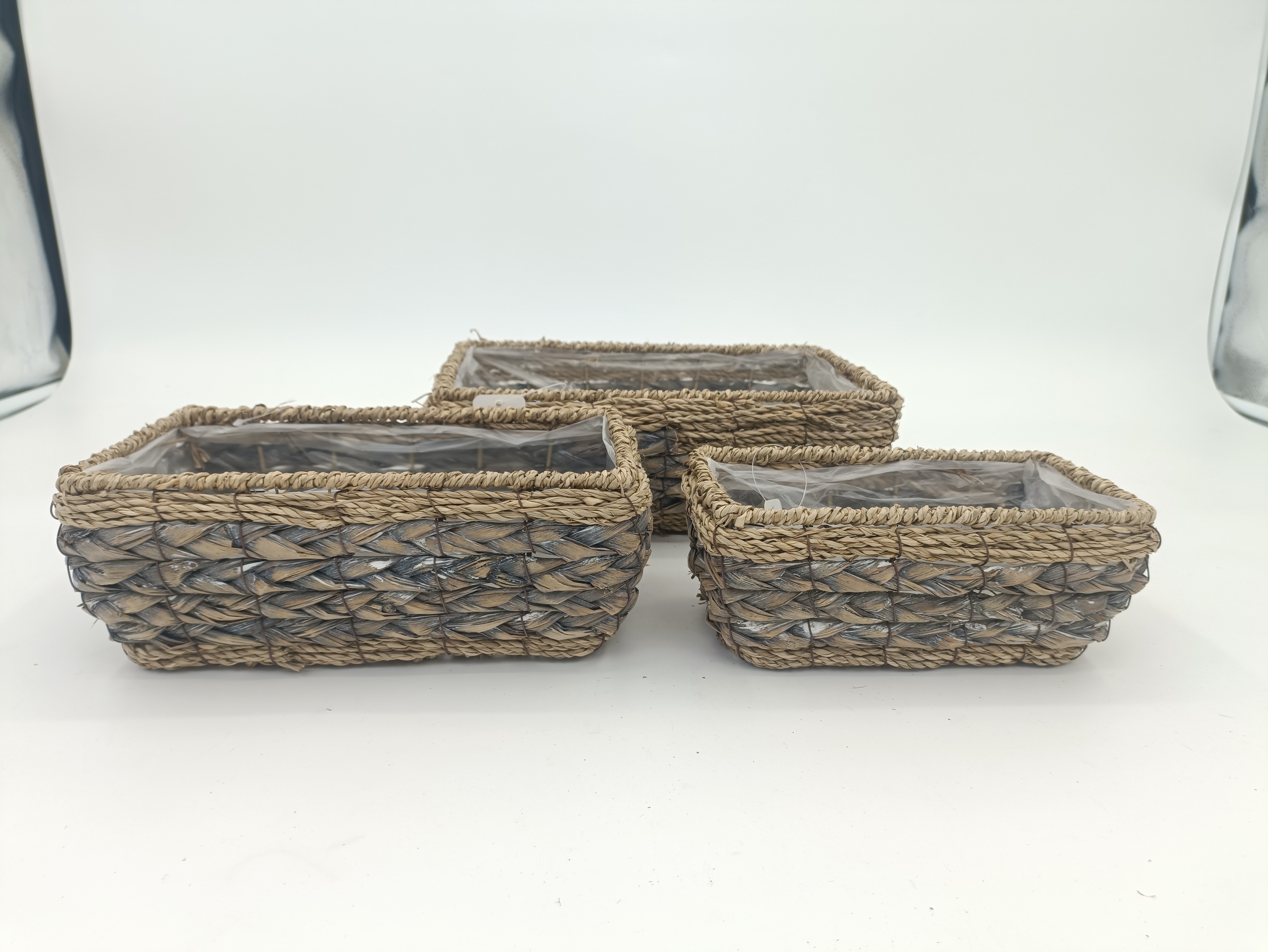 Woven planter