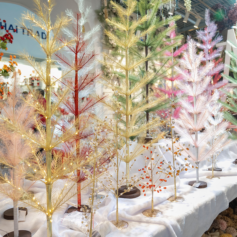 Transworld Short Fur Pampas Tree Multiple Sizes Artificial Tree Mini Christmas Tree For Home Decor