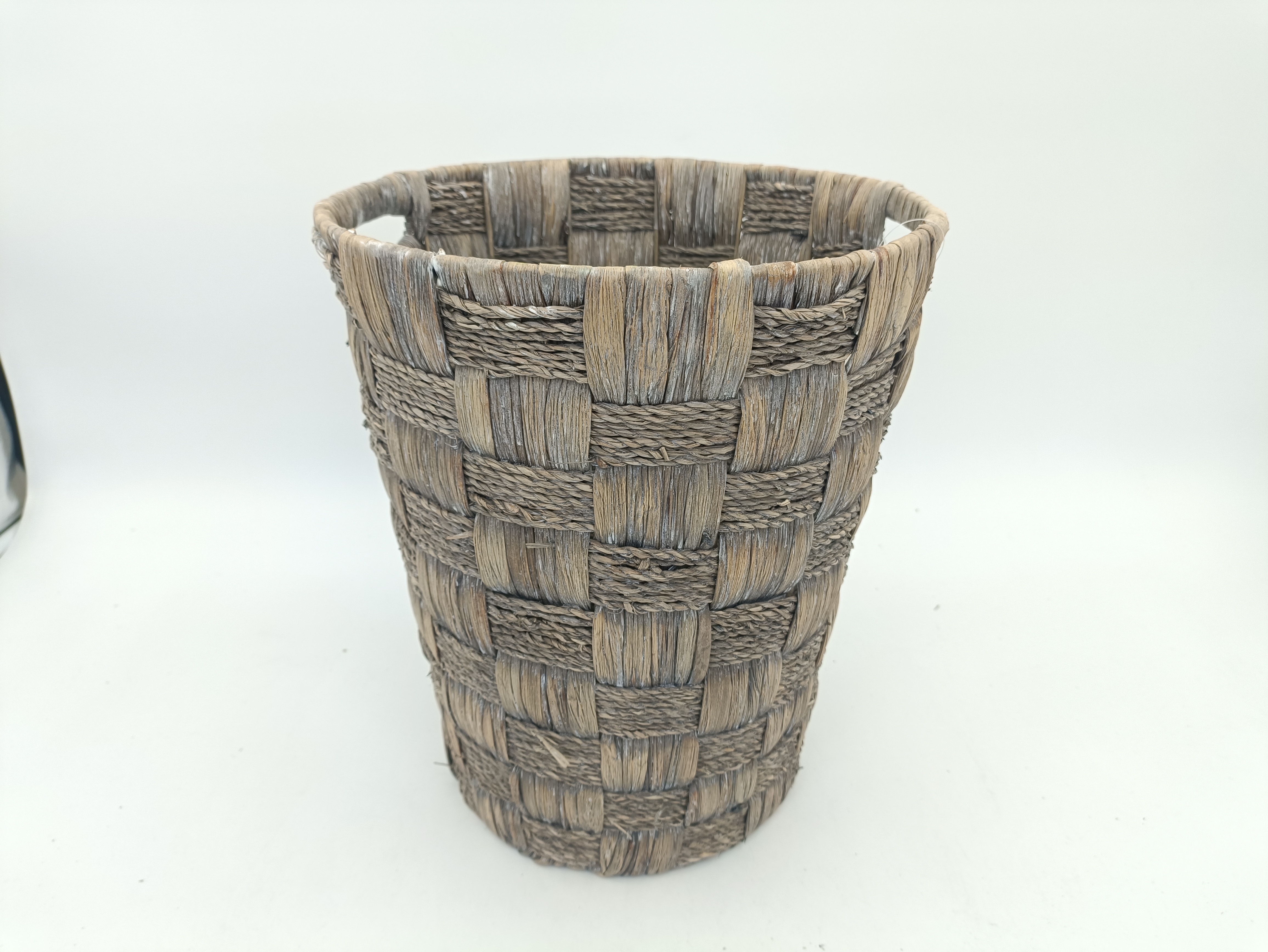 Seagrass hand-woven basket