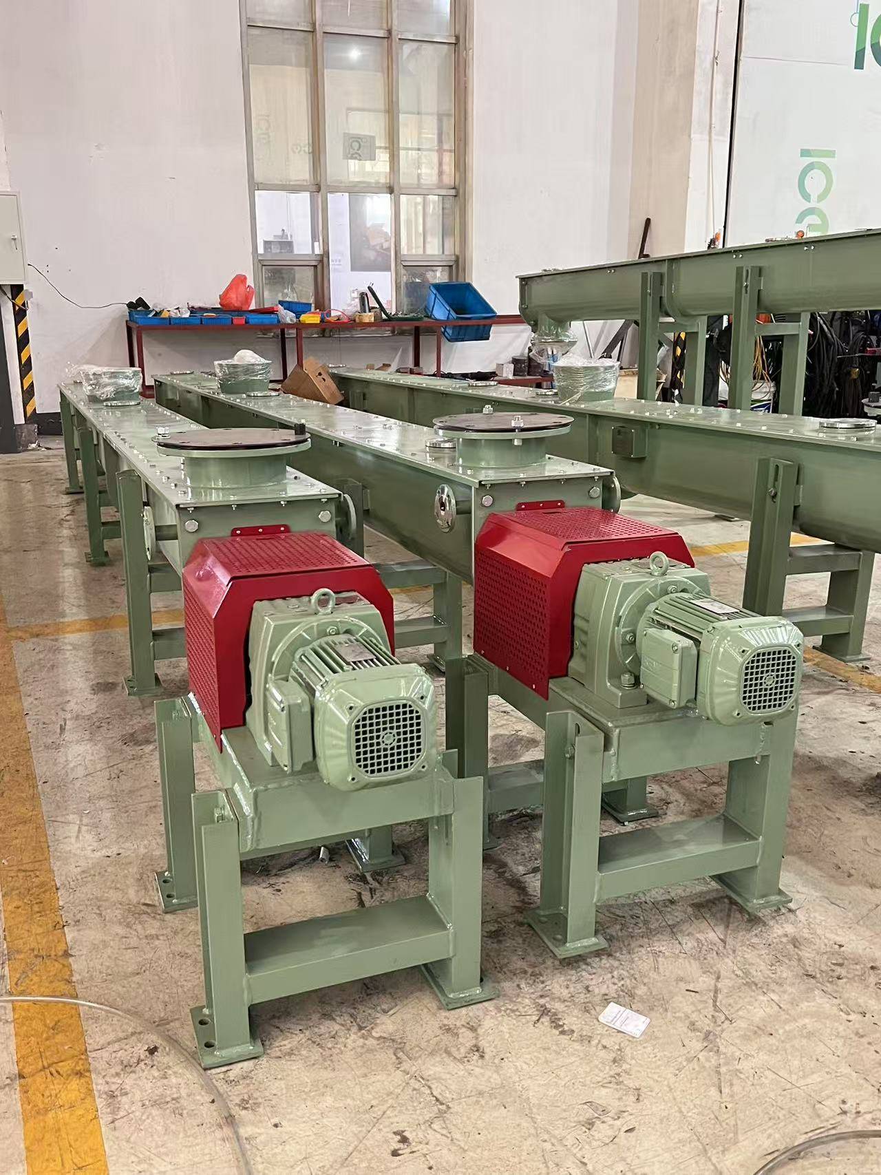 Screw conveyor