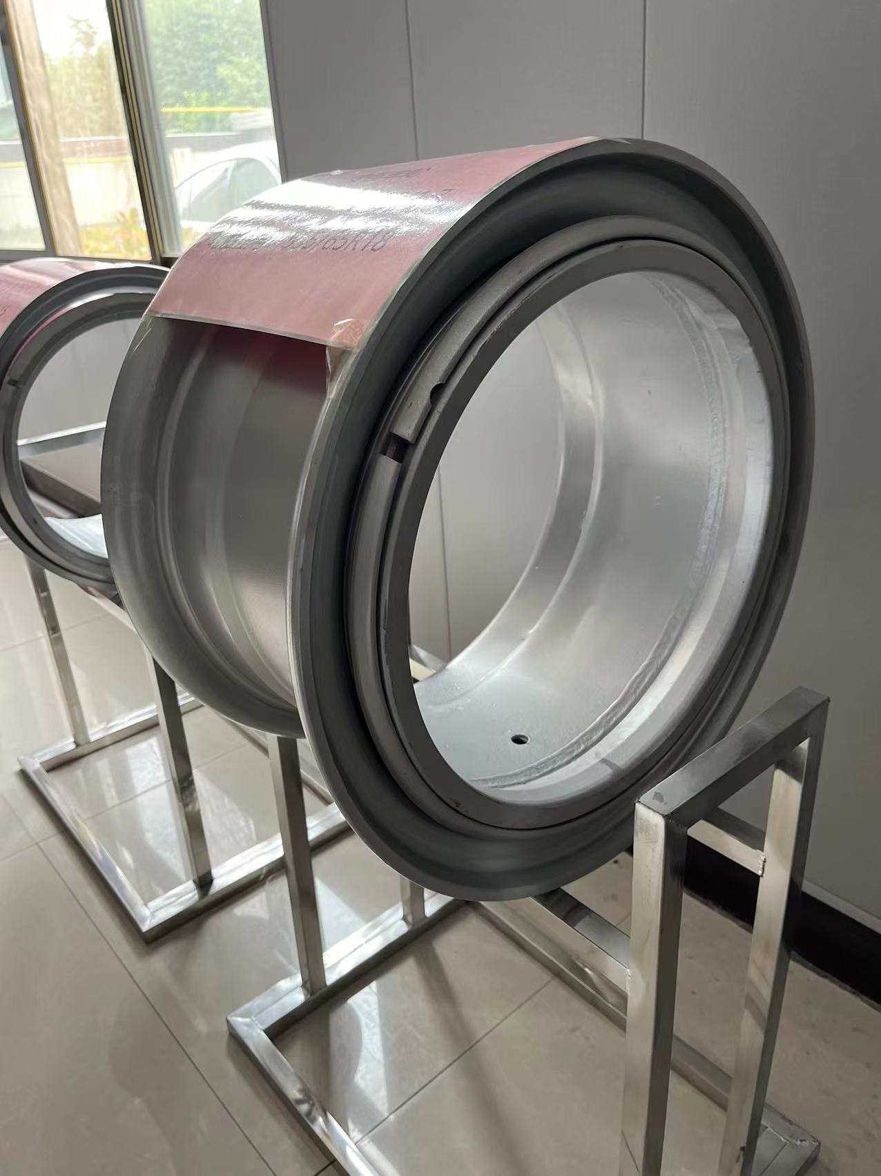 Construction vehicel wheel