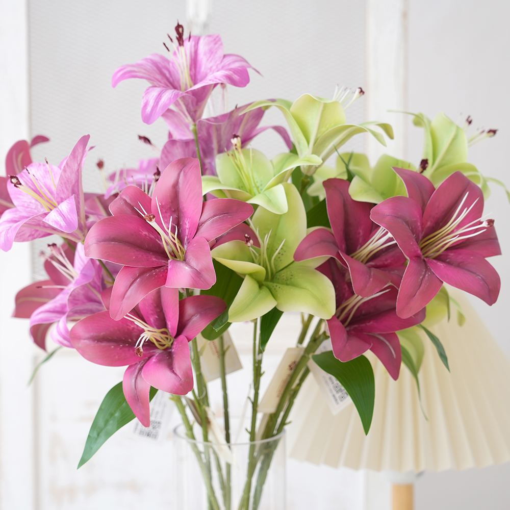 Transworld Lily Artificial Flowers Silk Flowers Floral Arrangement for Wedding Home Decoration