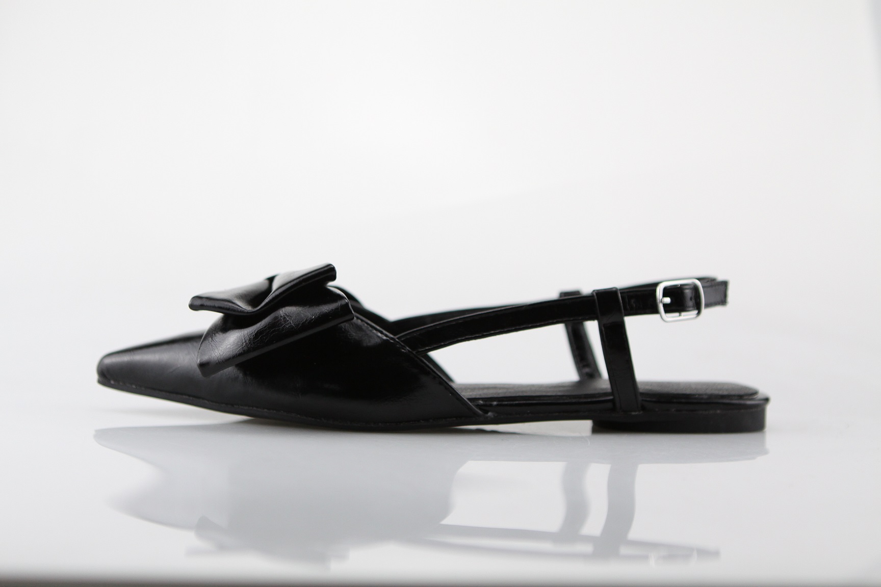 Womens Flat Pointed Shoes