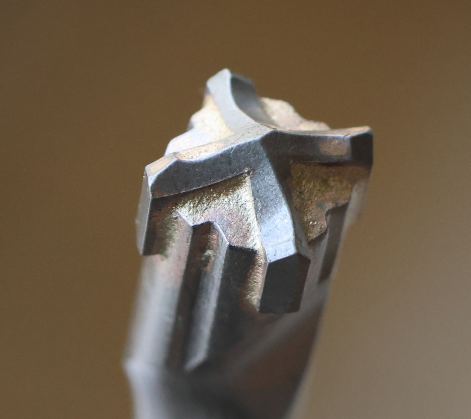 Hammer drill bit