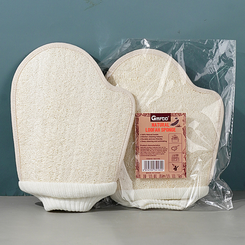 Loofah cleaning glove