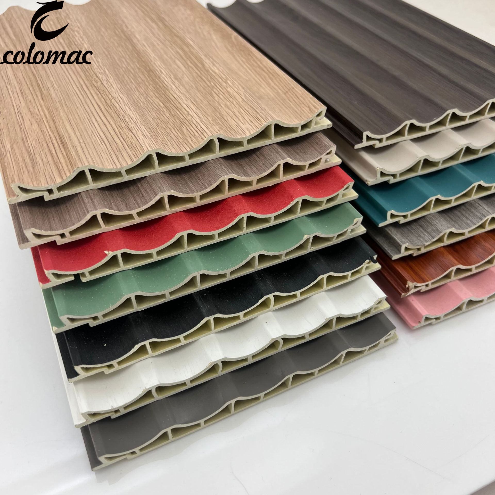 Colomac grill wall panels
