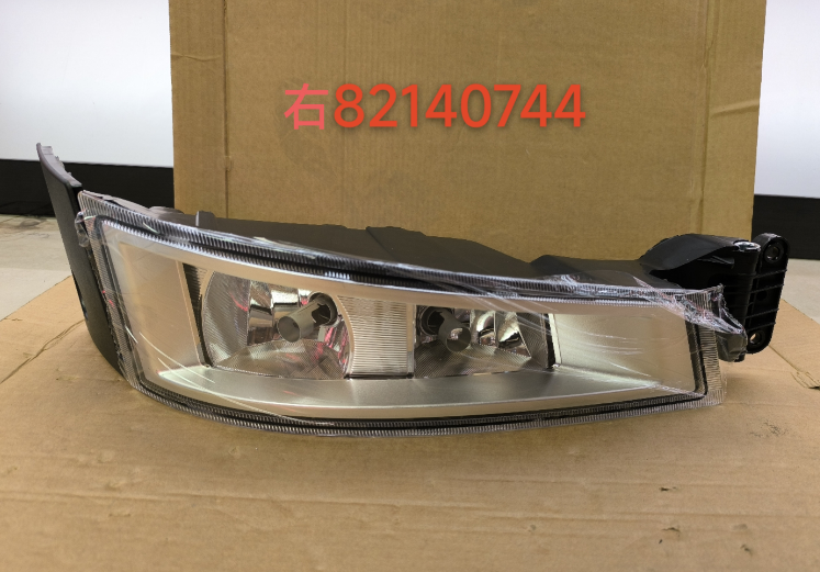 VOLVO FH Heavy duty truck Fog lamp 82140744