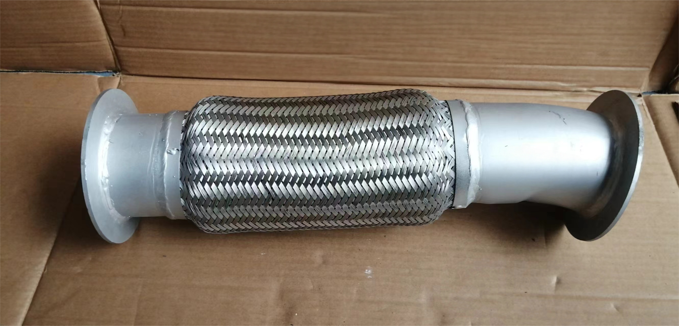 Sinotruk HOHAN Exhaust Pipe WG9525540022 Mafuch