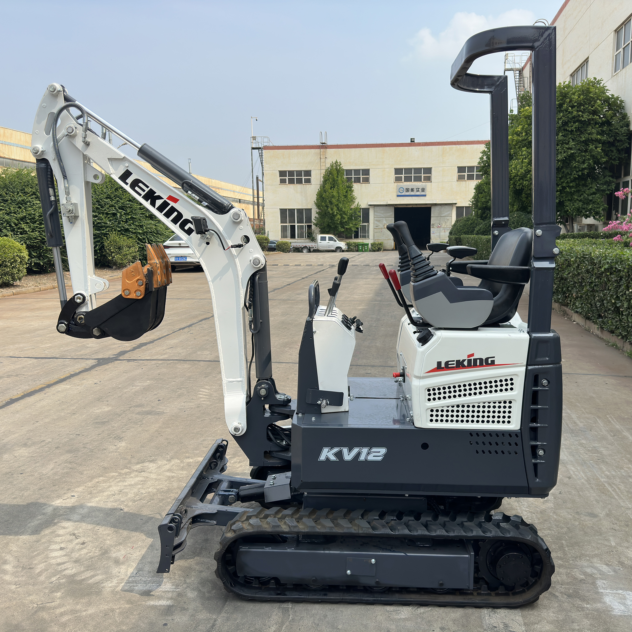 KV12 mini excavator