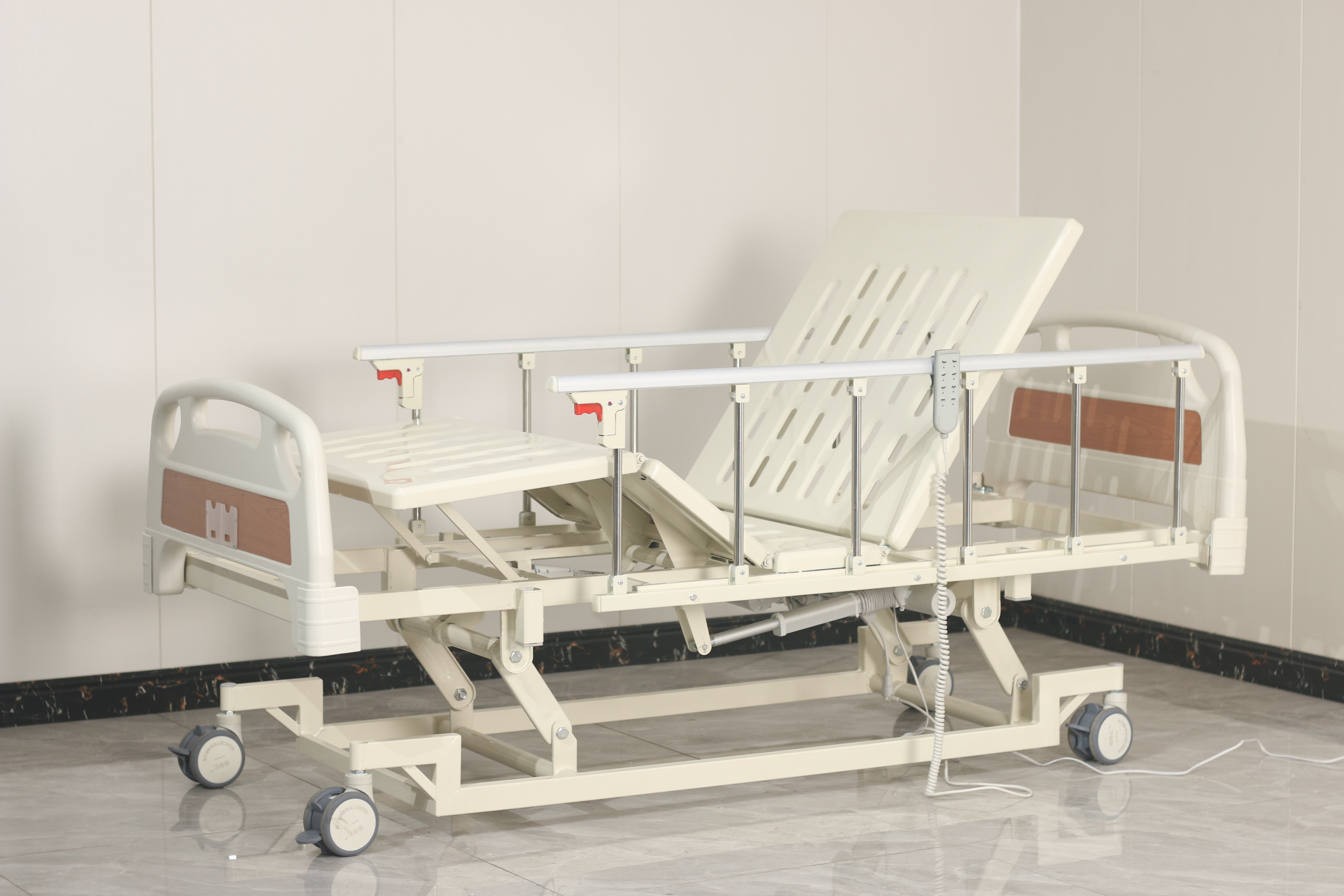 Xinhuaren electric sickbed