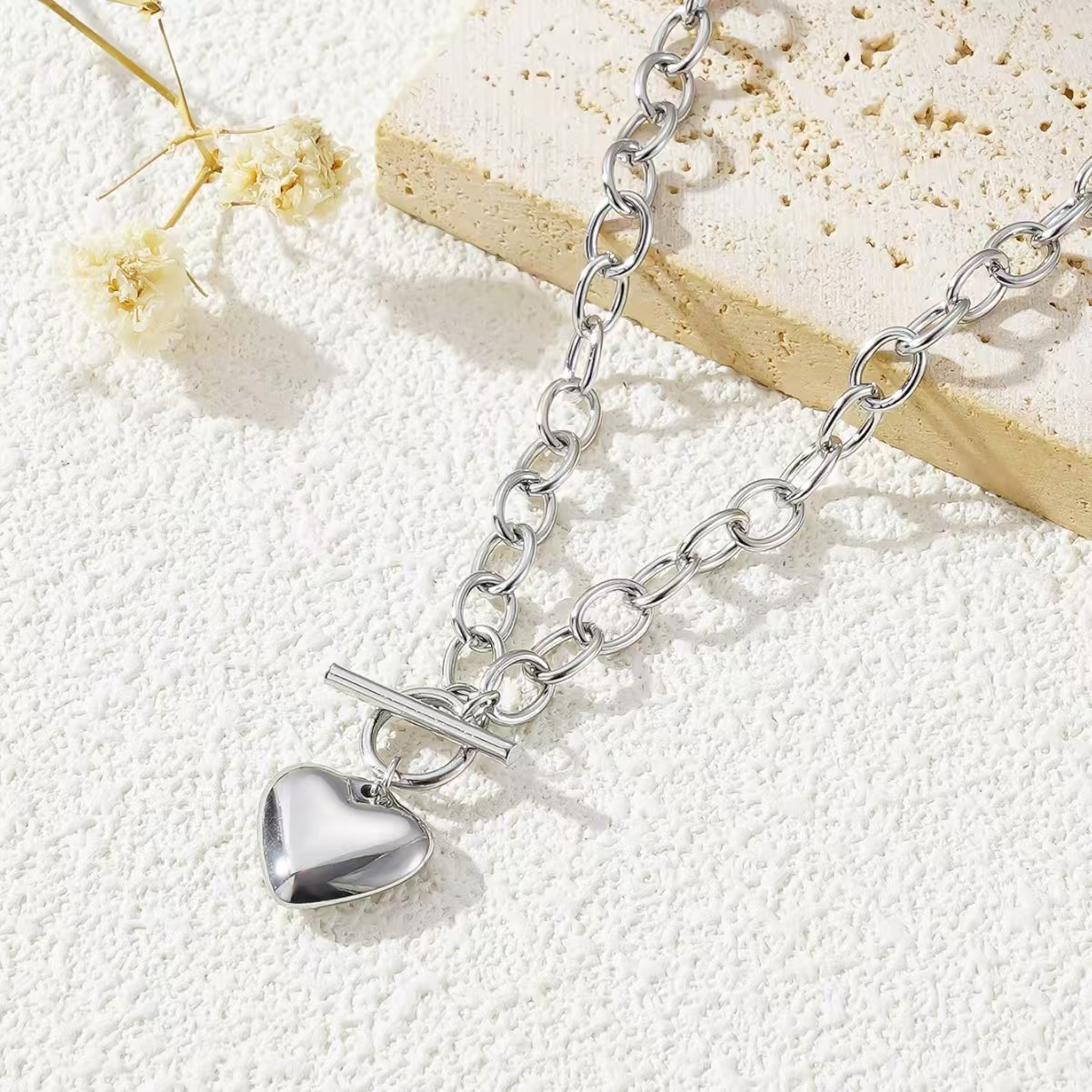 European and American Simple and Versatile Smooth Love Pendant Stainless Steel OT Buckle Necklace